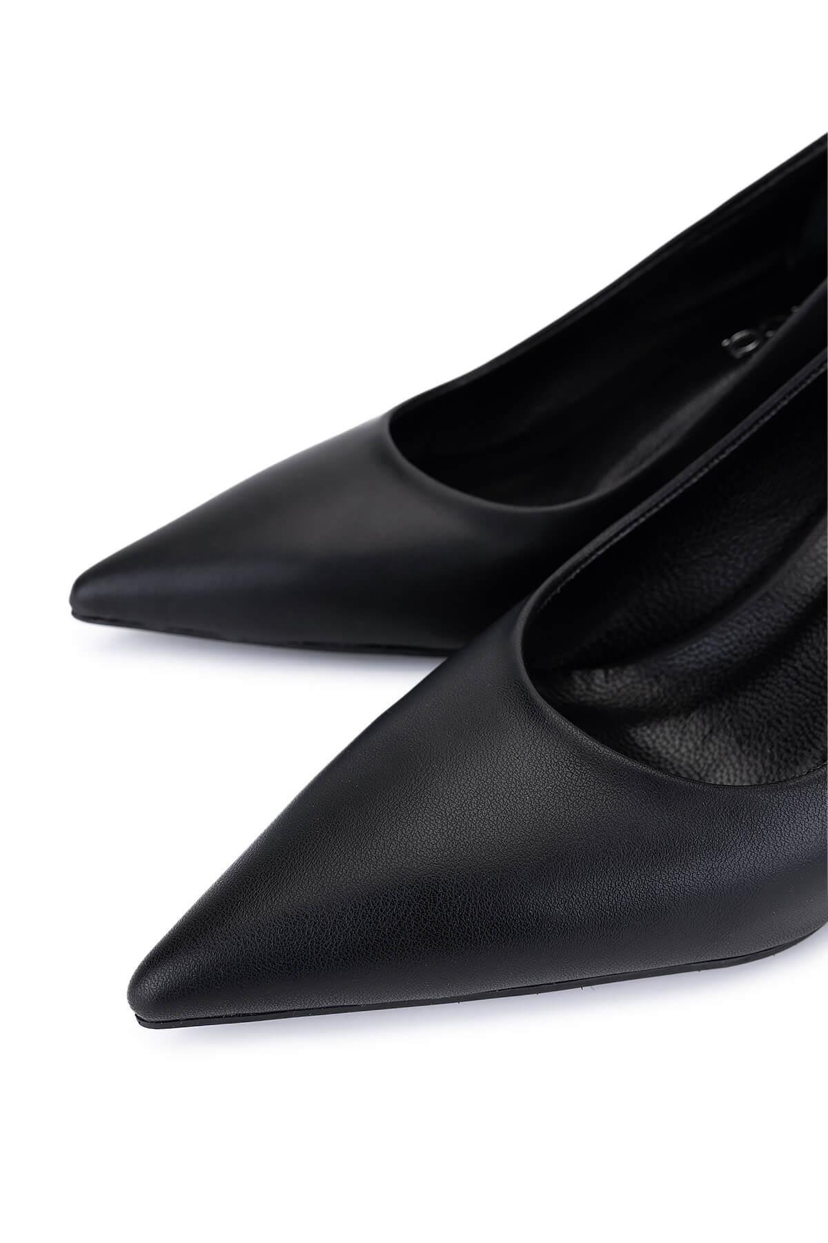 Tamer Tanca Kadın Suni Deri Siyah Deri Topuklu Ayakkabı