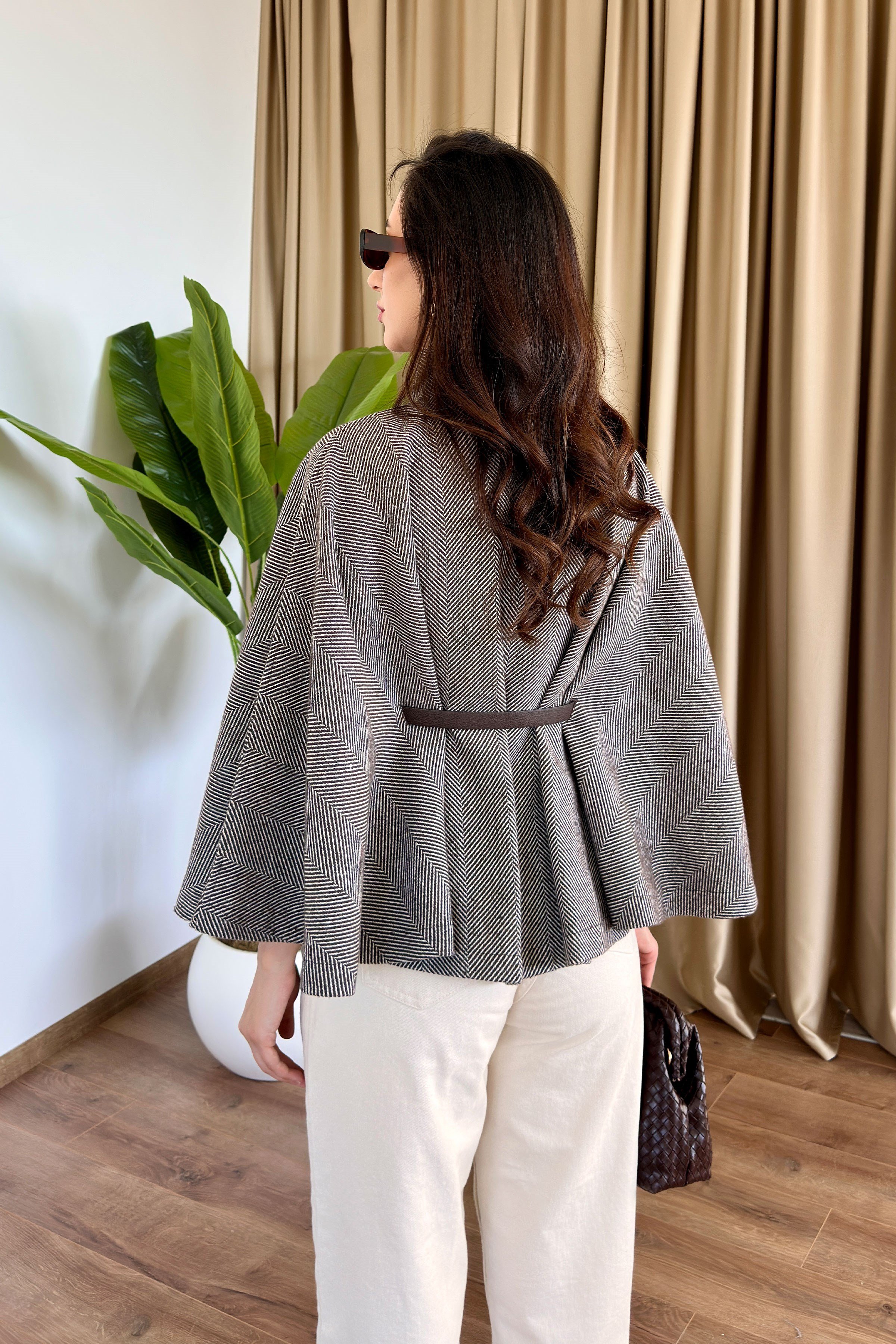 Balıksırtı Desen Kemerli Düğmeli Kahve Kaşe Panço