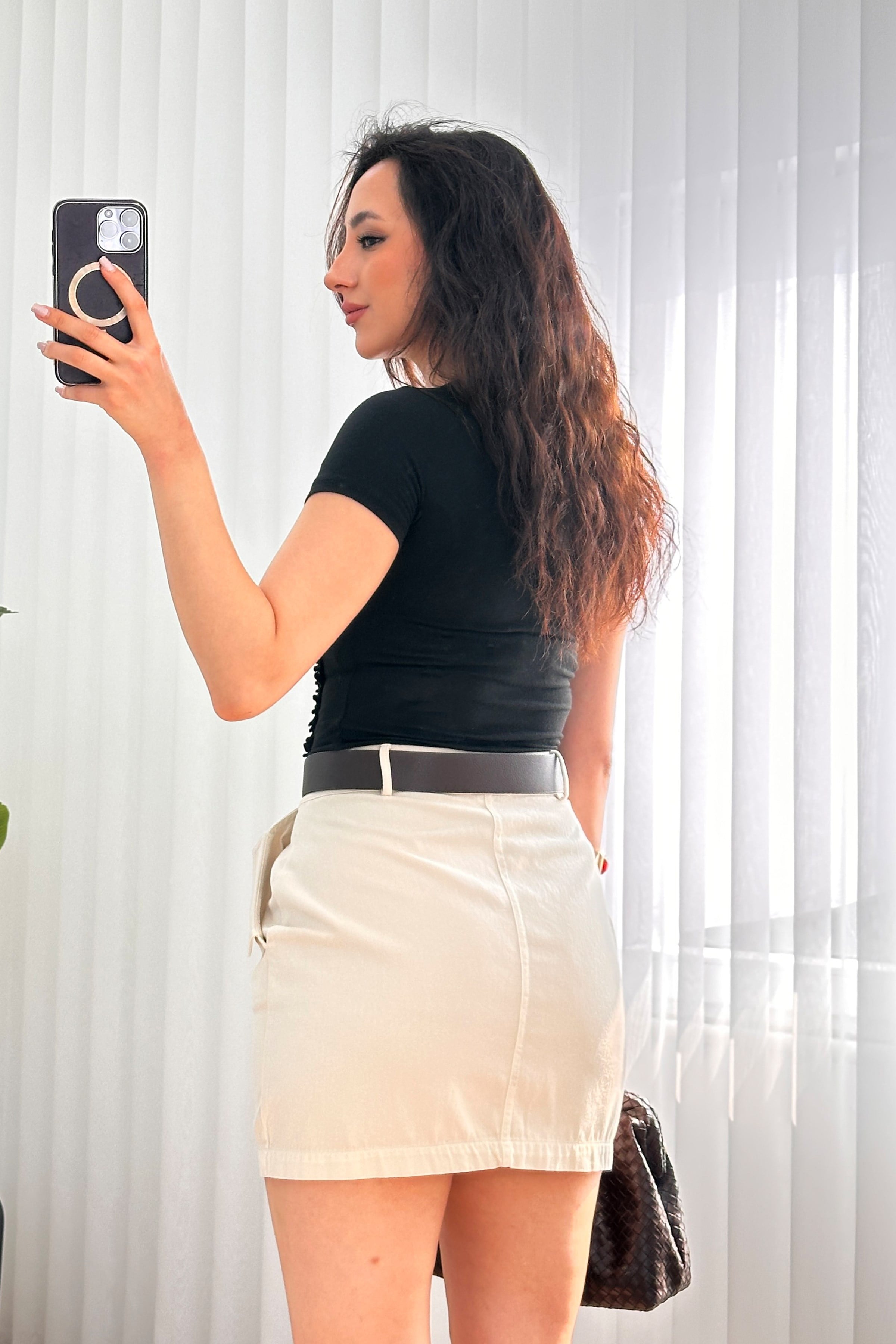 Önü Fırfır Şerit Basic Trend Siyah Bluz