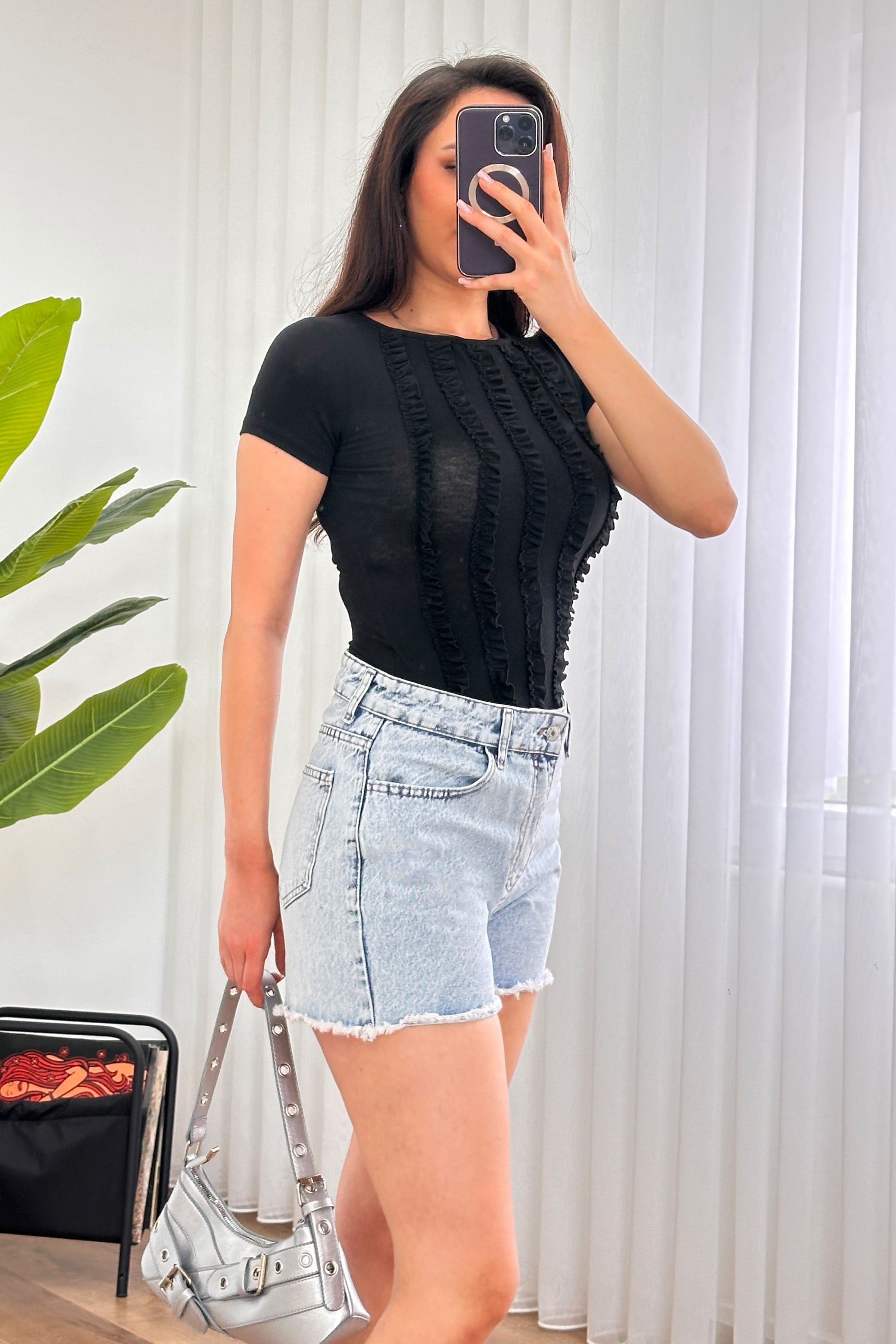 Paça Kısa Püsküllü Yıkamalı Kot Mavi Denim Şort