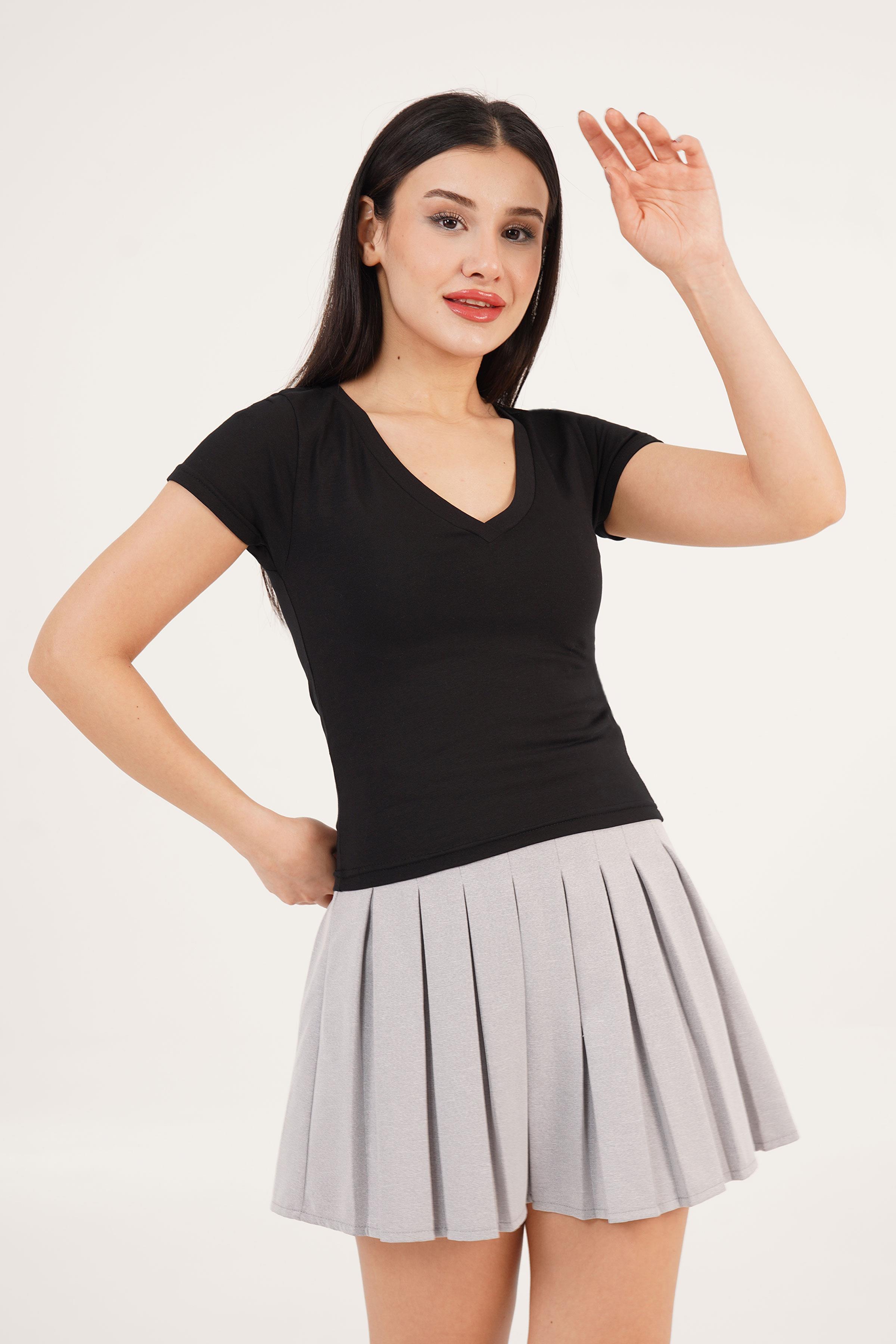 V Yaka Basic Siyah Tişört