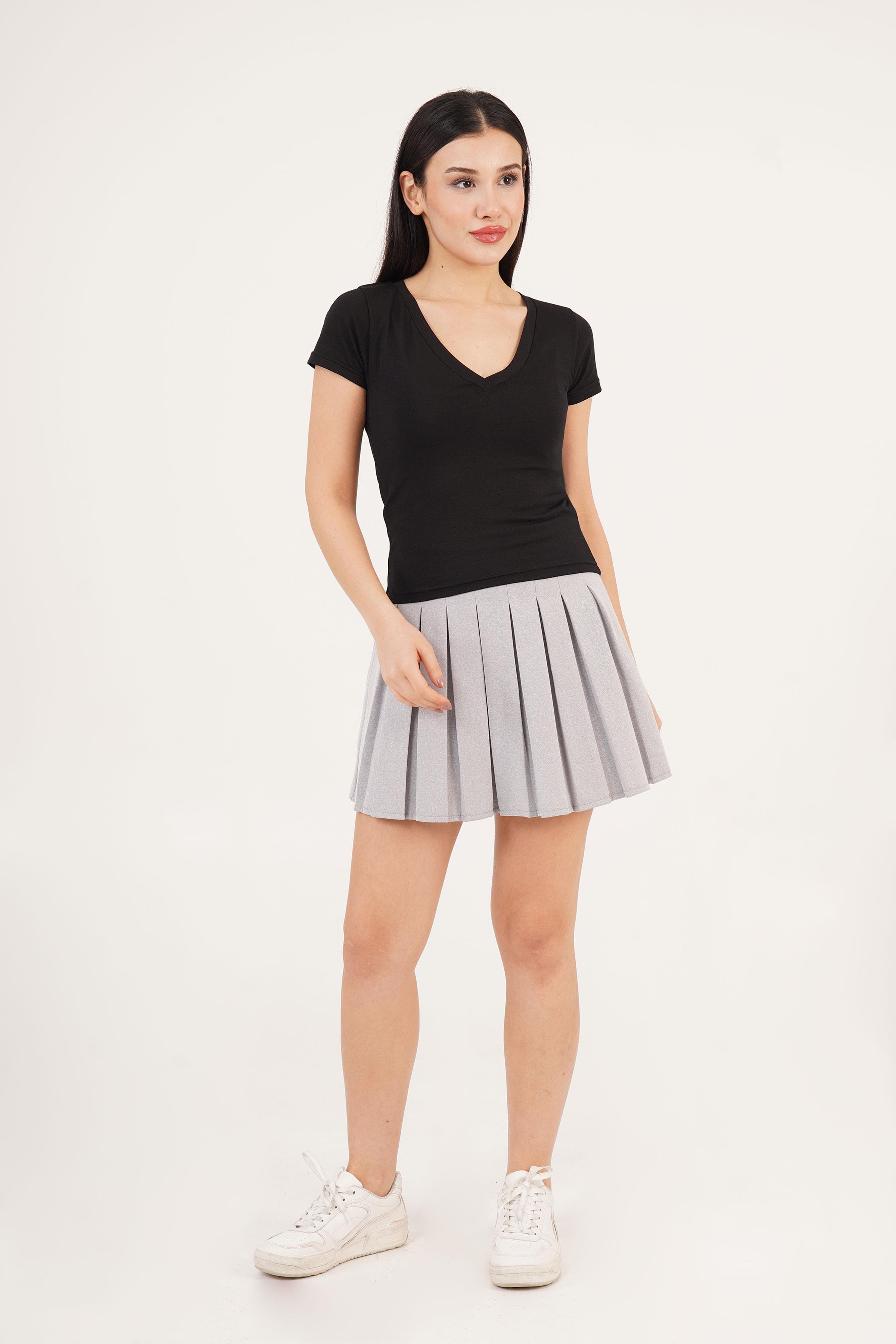 V Yaka Basic Siyah Tişört