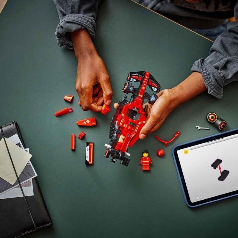 LEGOLEGO F1 Ferrari SF24 LSR772425702017816098