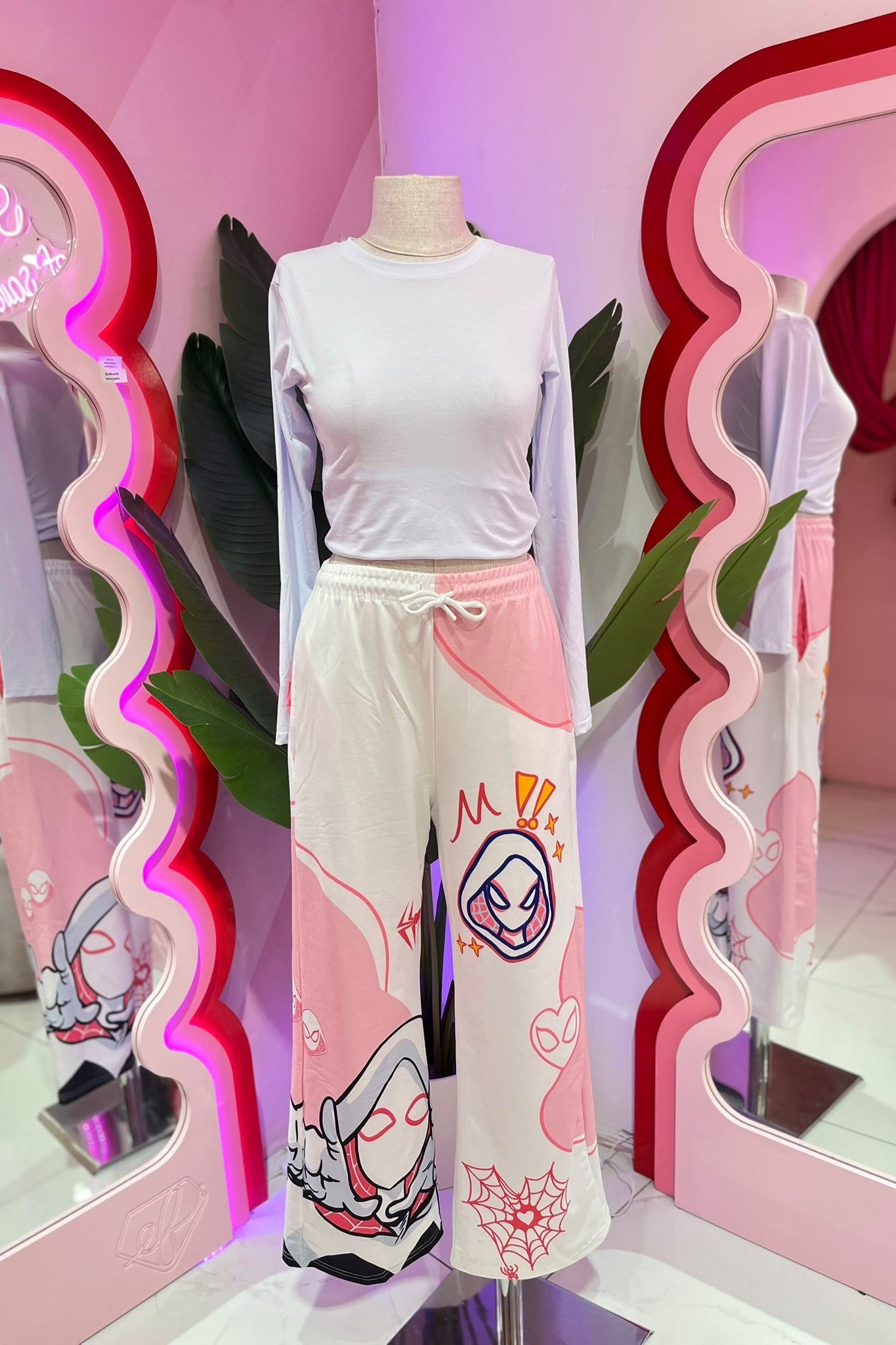 Beyaz Pembe Spider-Gwen Bol Paça Eşofman Altı 