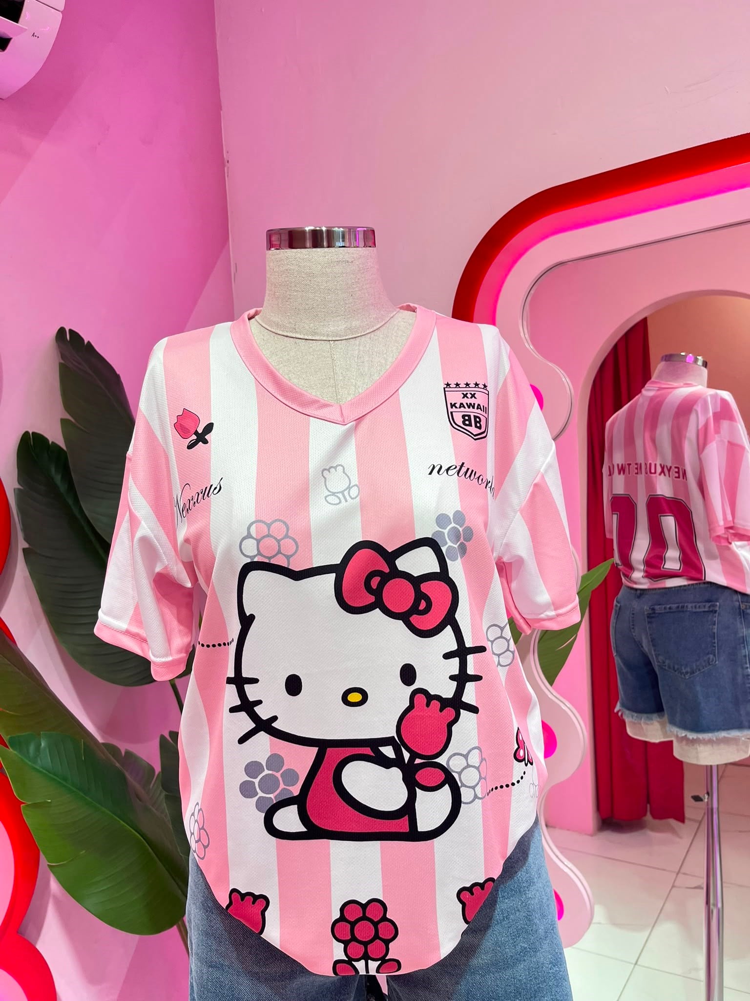 Pembe V Yaka  Kitty Jersey T-Shirt