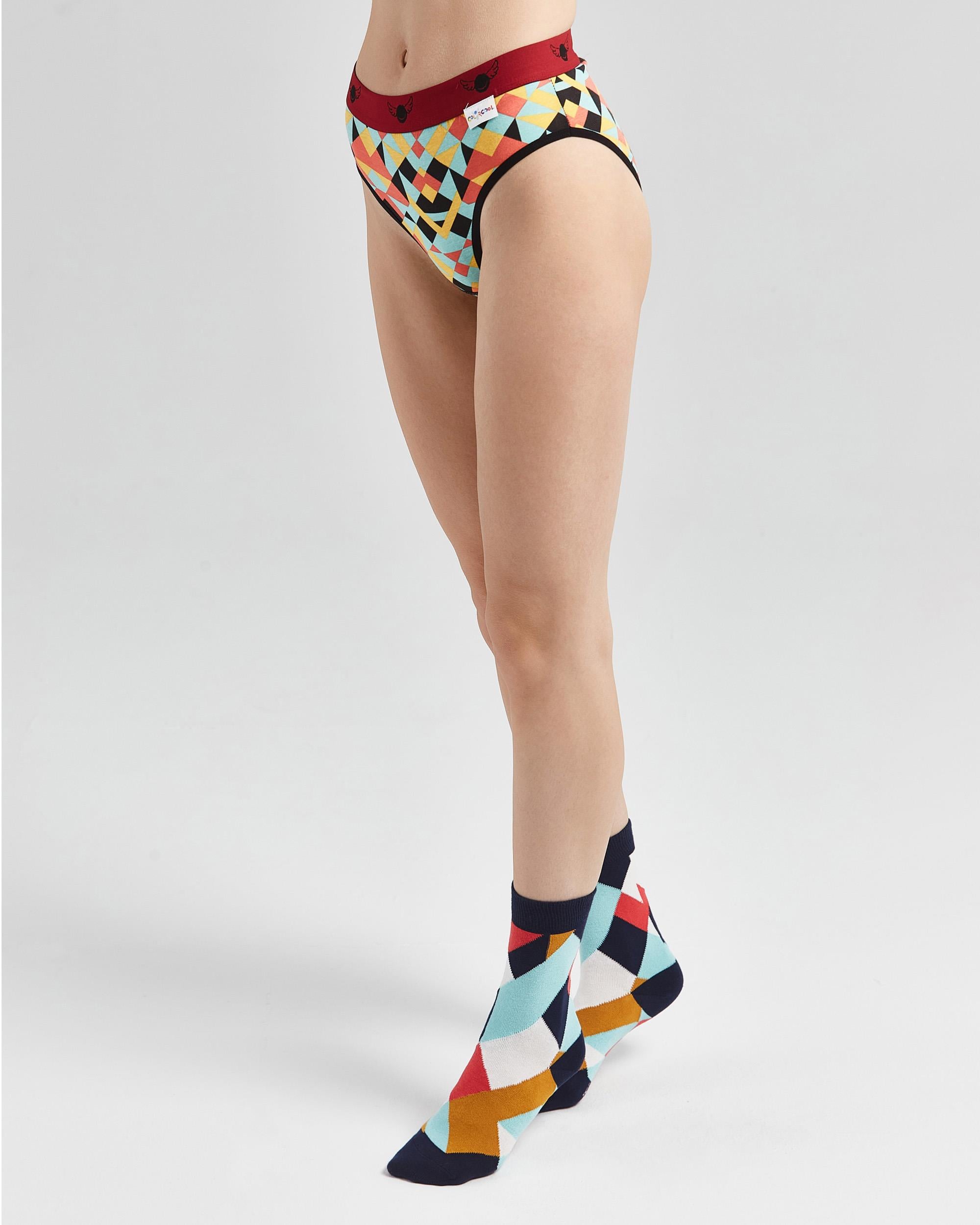 Geometric Retro Desen Slip ve Çorap