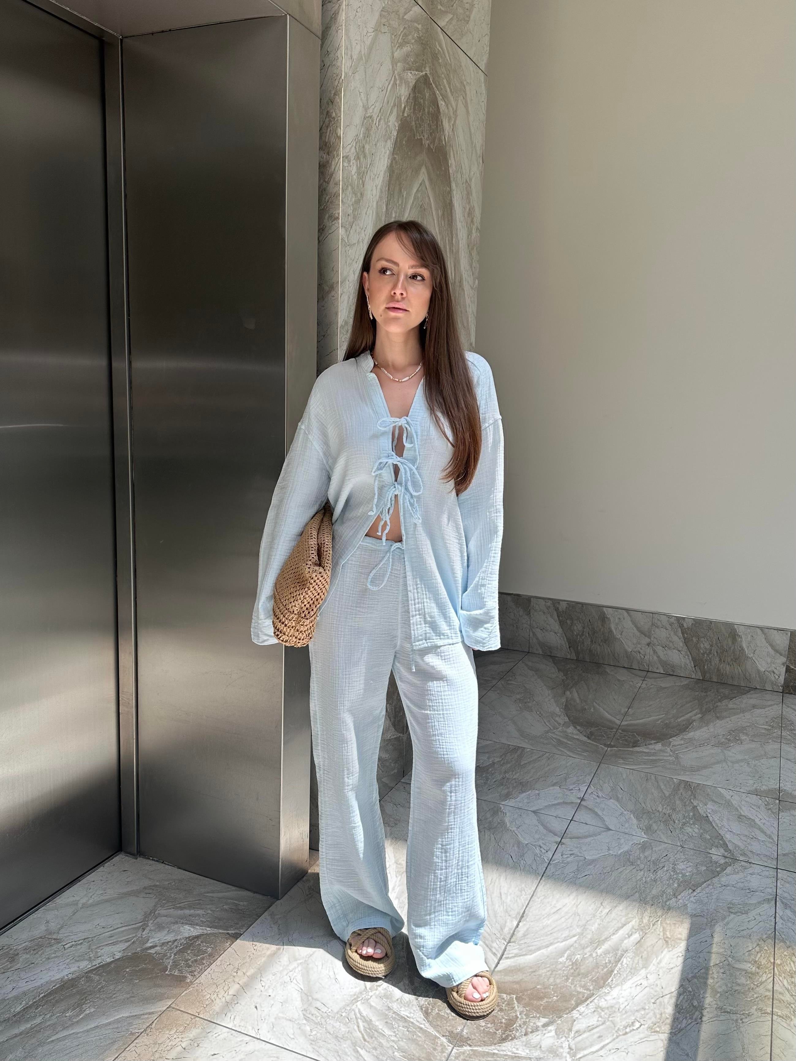 MARKA MODEL BAĞLAMALI BEBE MAVİ MÜSLİN TAKIM
