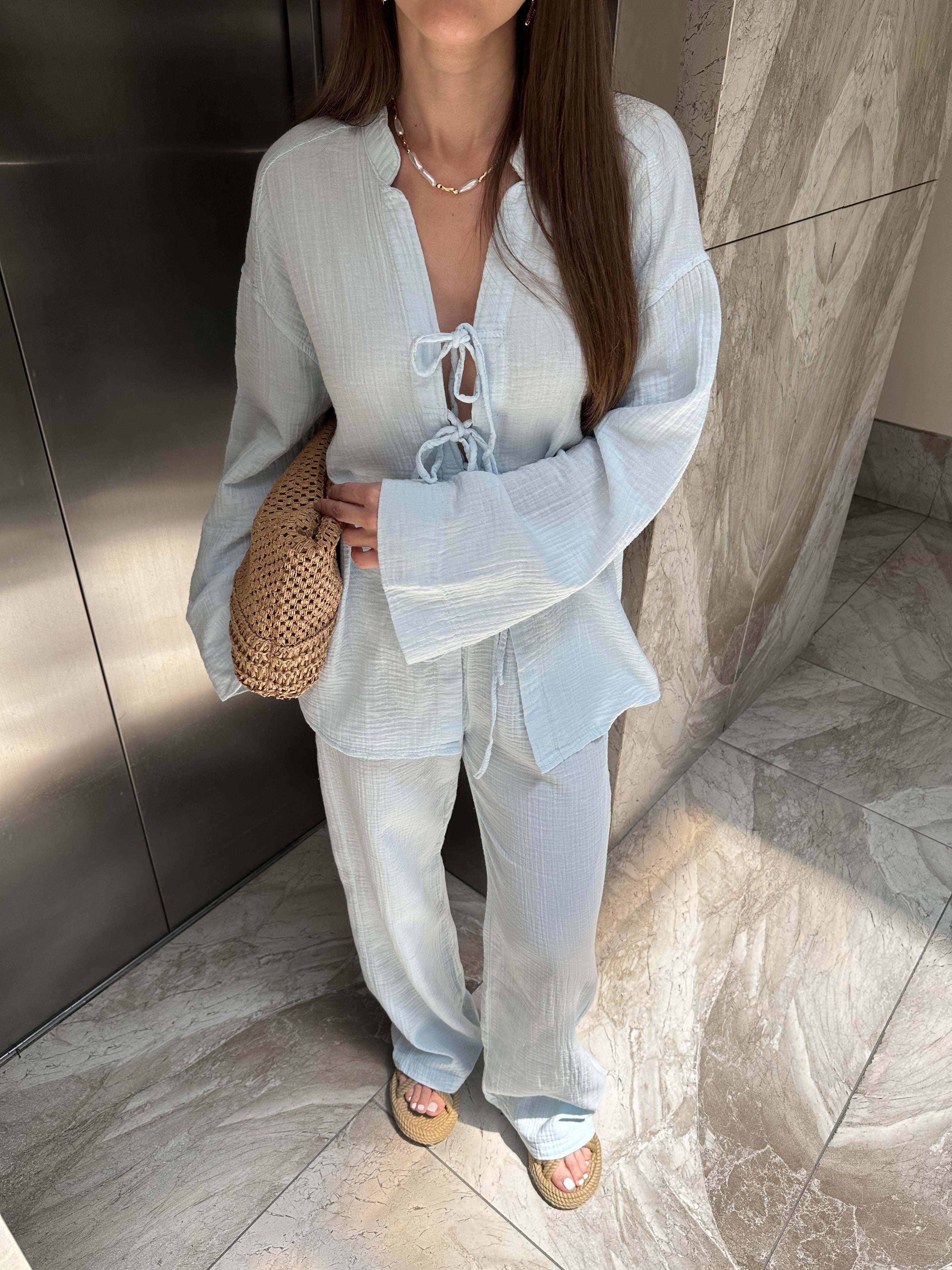 MARKA MODEL BAĞLAMALI BEBE MAVİ MÜSLİN TAKIM