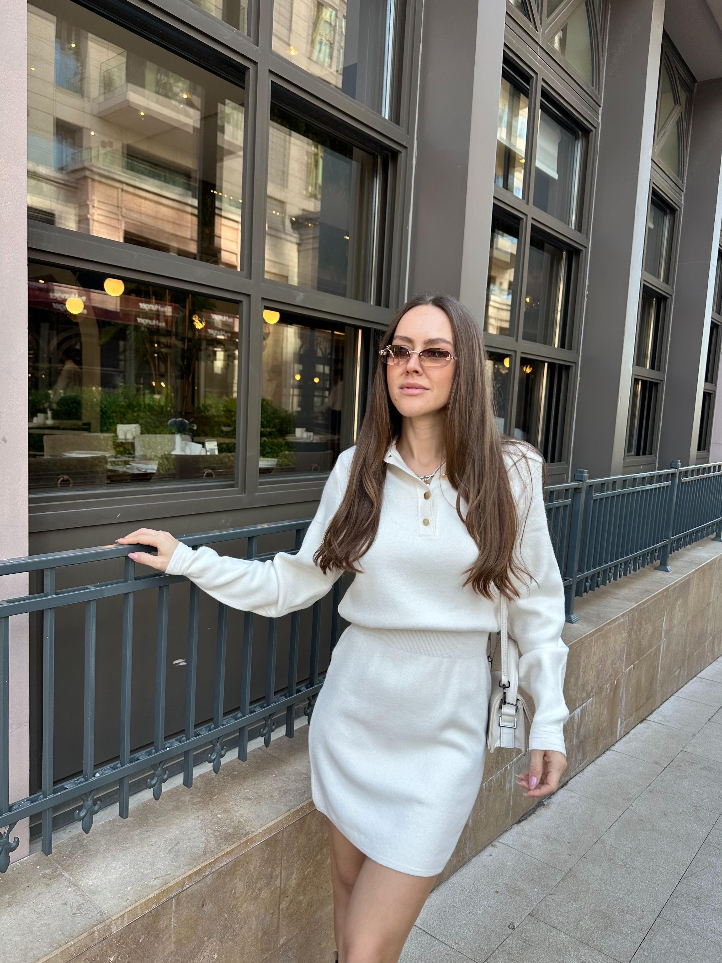 MARKA MODEL BELDEN OTURTMALI EKRU TRİKO ELBİSE