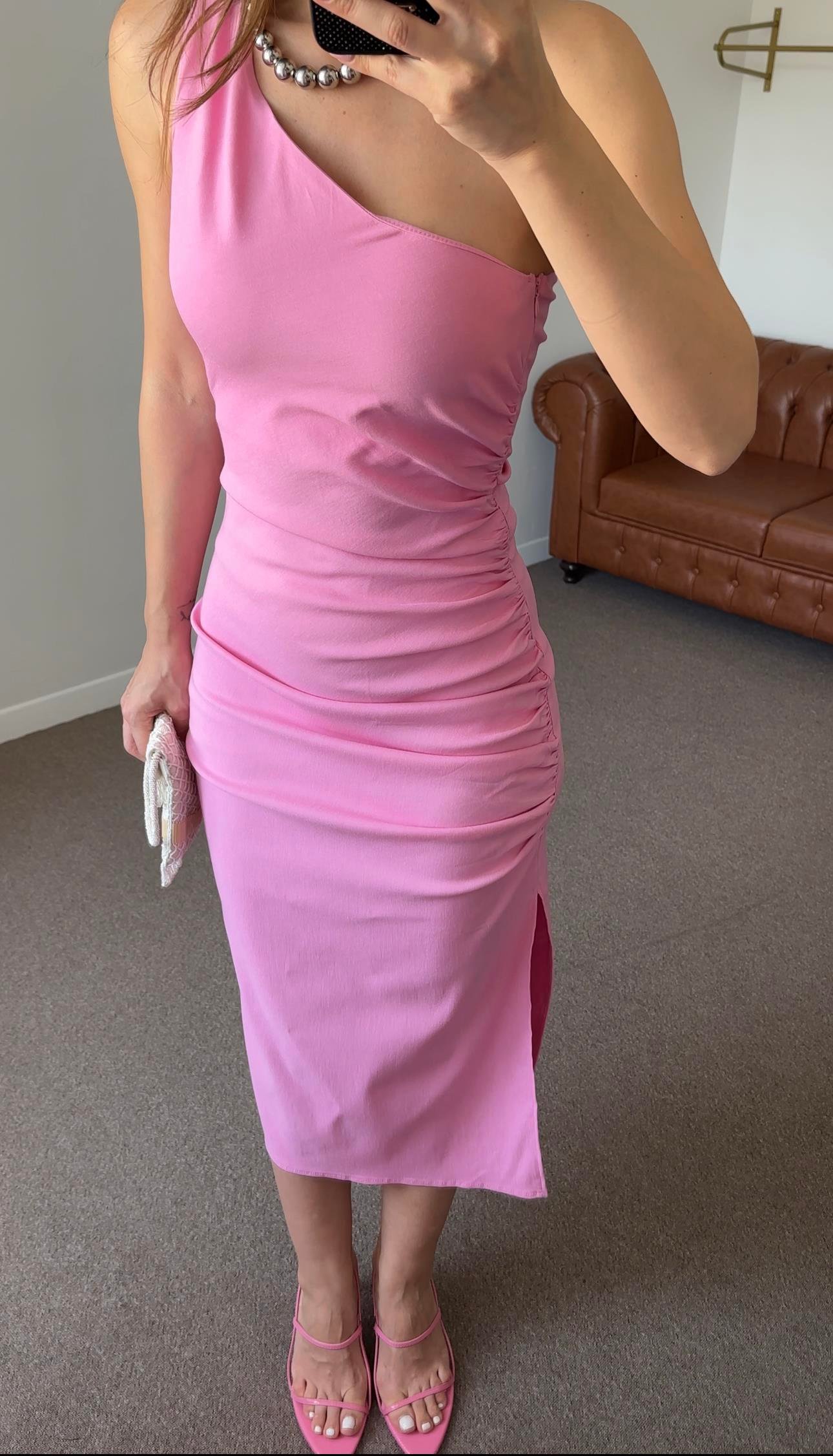 MARKA MODEL BÜZGÜLÜ PEMBE ELBİSE