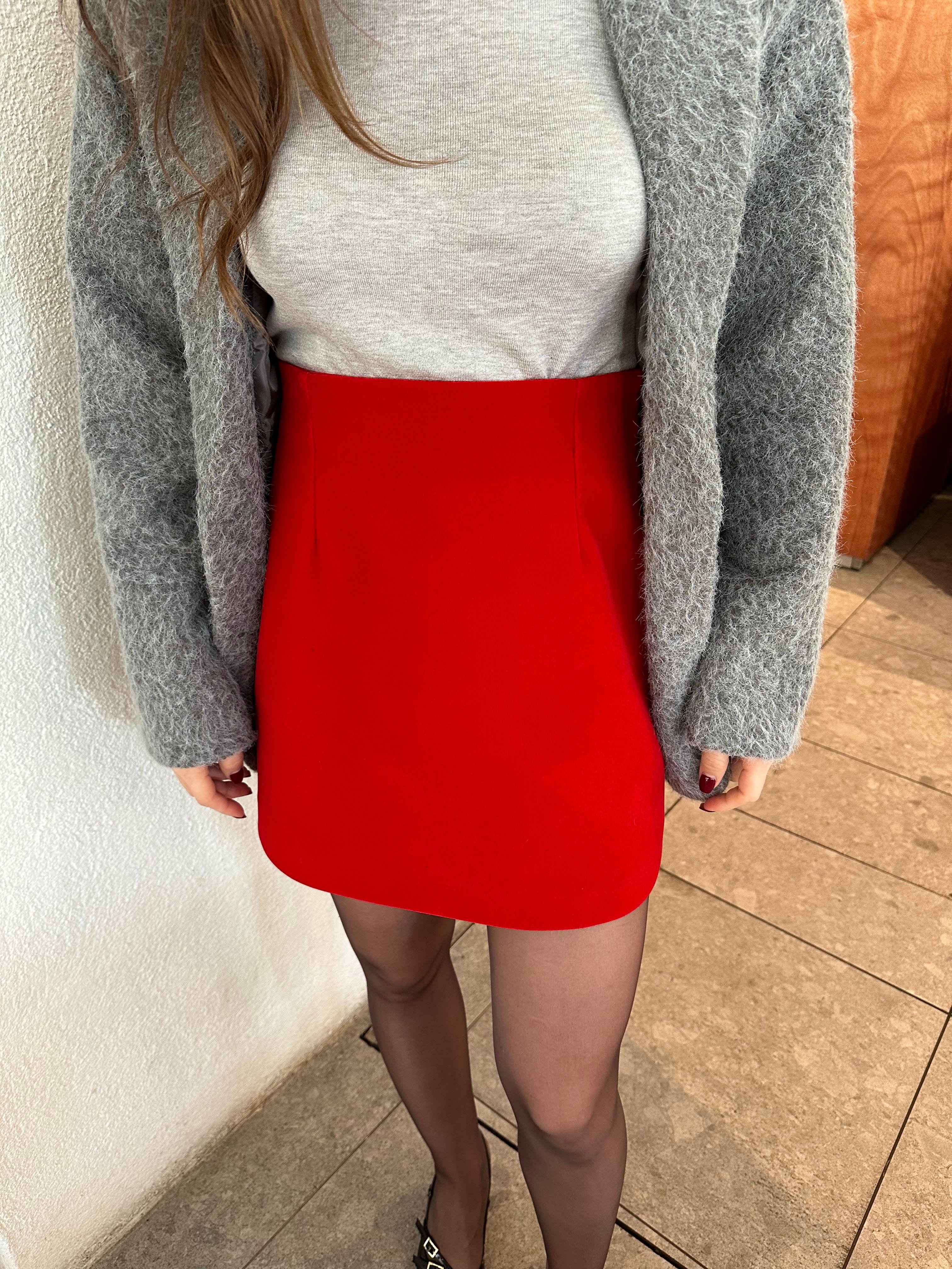 MARKA MODEL KIRMIZI KADİFE  ETEK