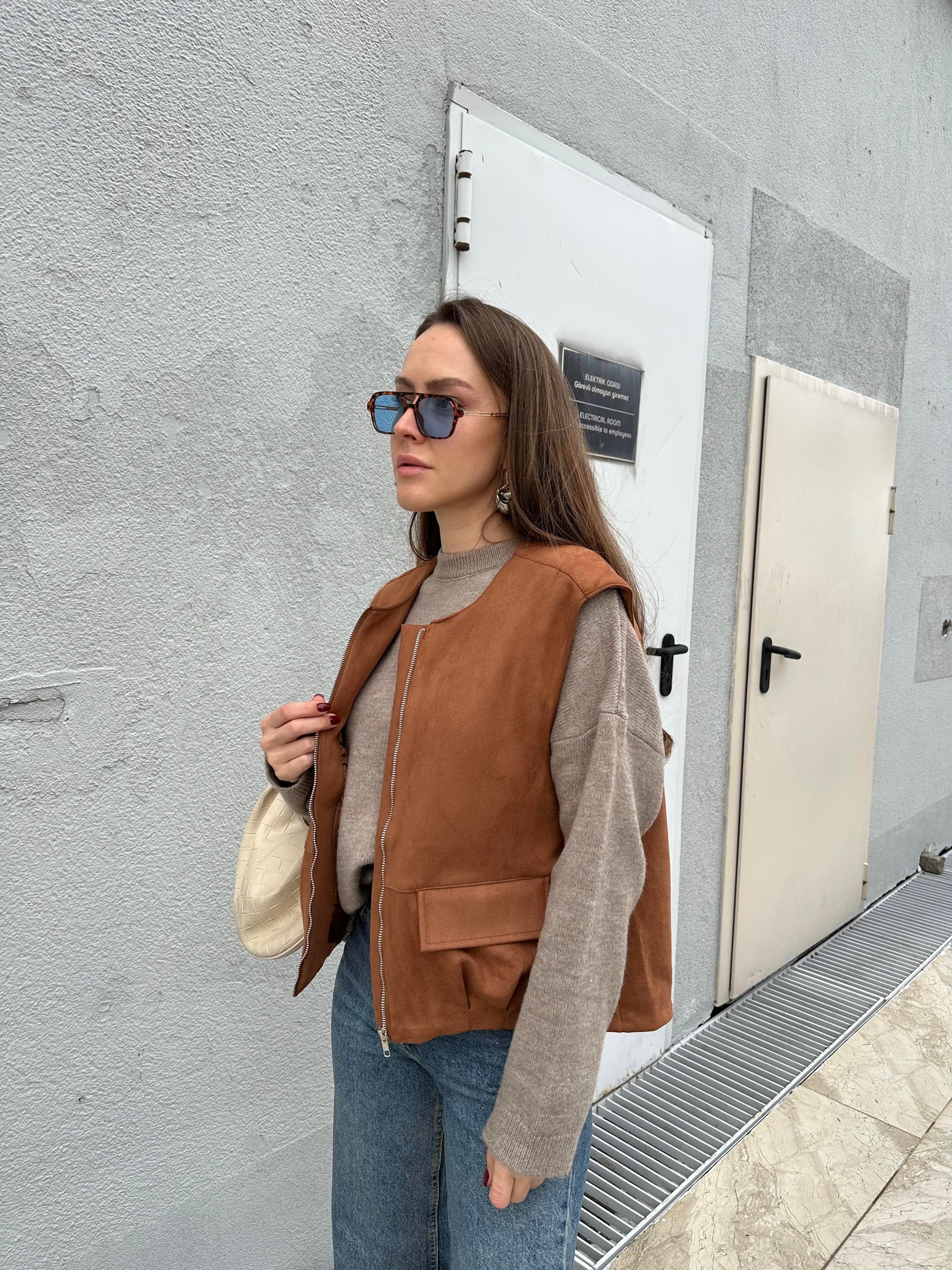 MARKA MODEL TABA CEPLİ SÜET YELEK