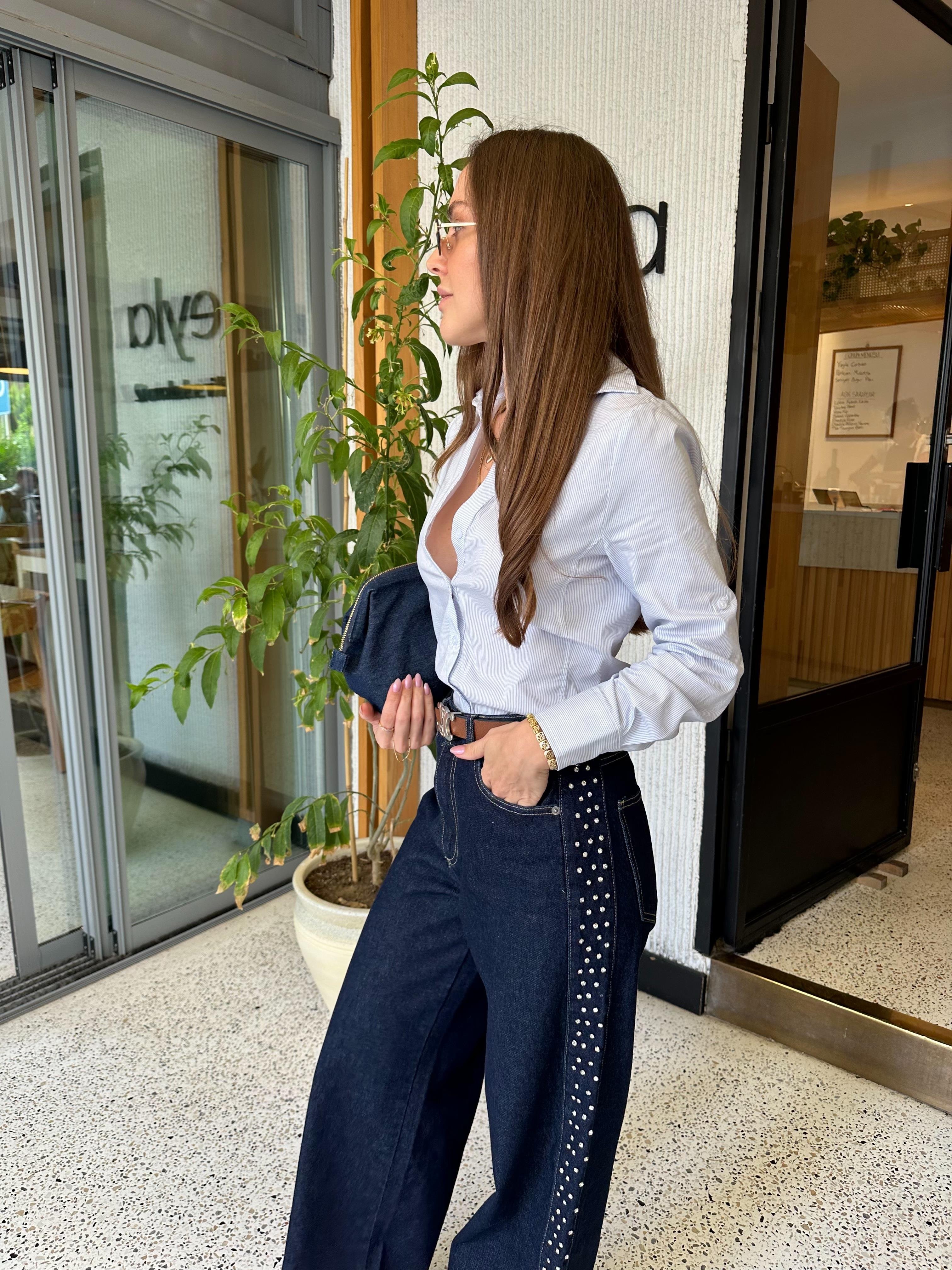 MARKA MODEL TAŞ DETAYLI DENİM JEAN