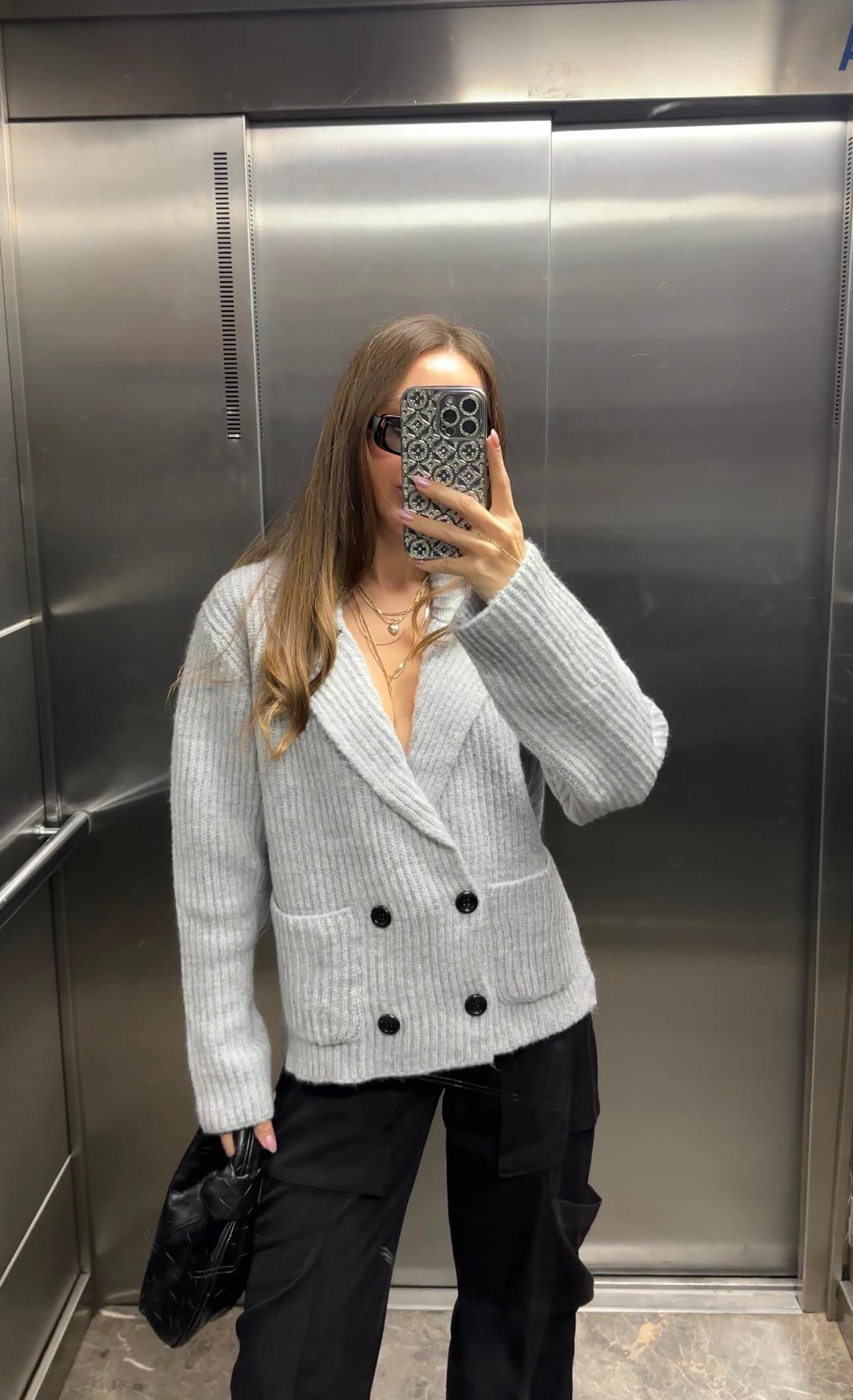 MASSİMO MODEL KRUVAZE GRİ DÜĞMELİ HIRKA