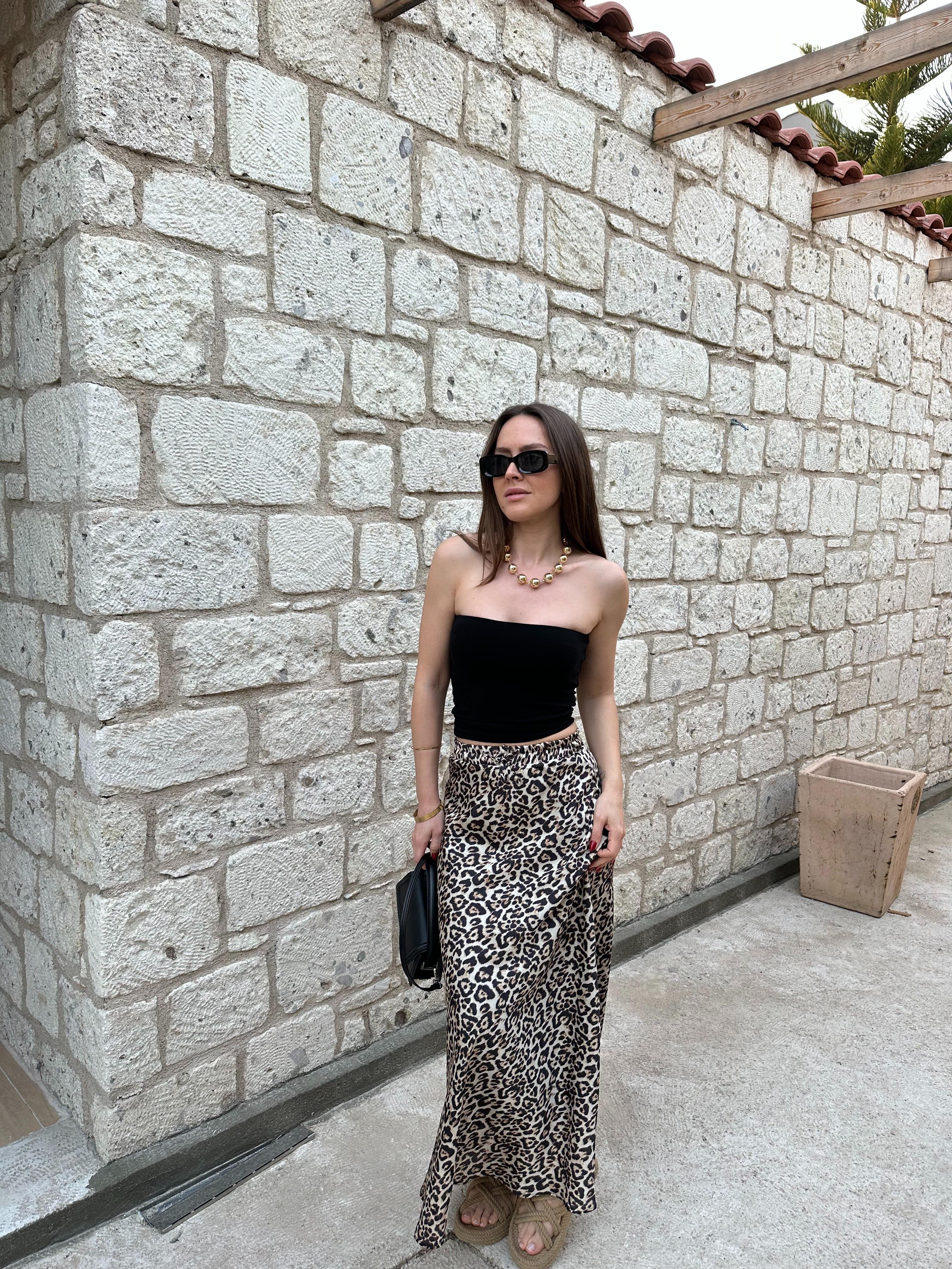 PAMUKLU SİYAH STRAPLEZ CROP TOP