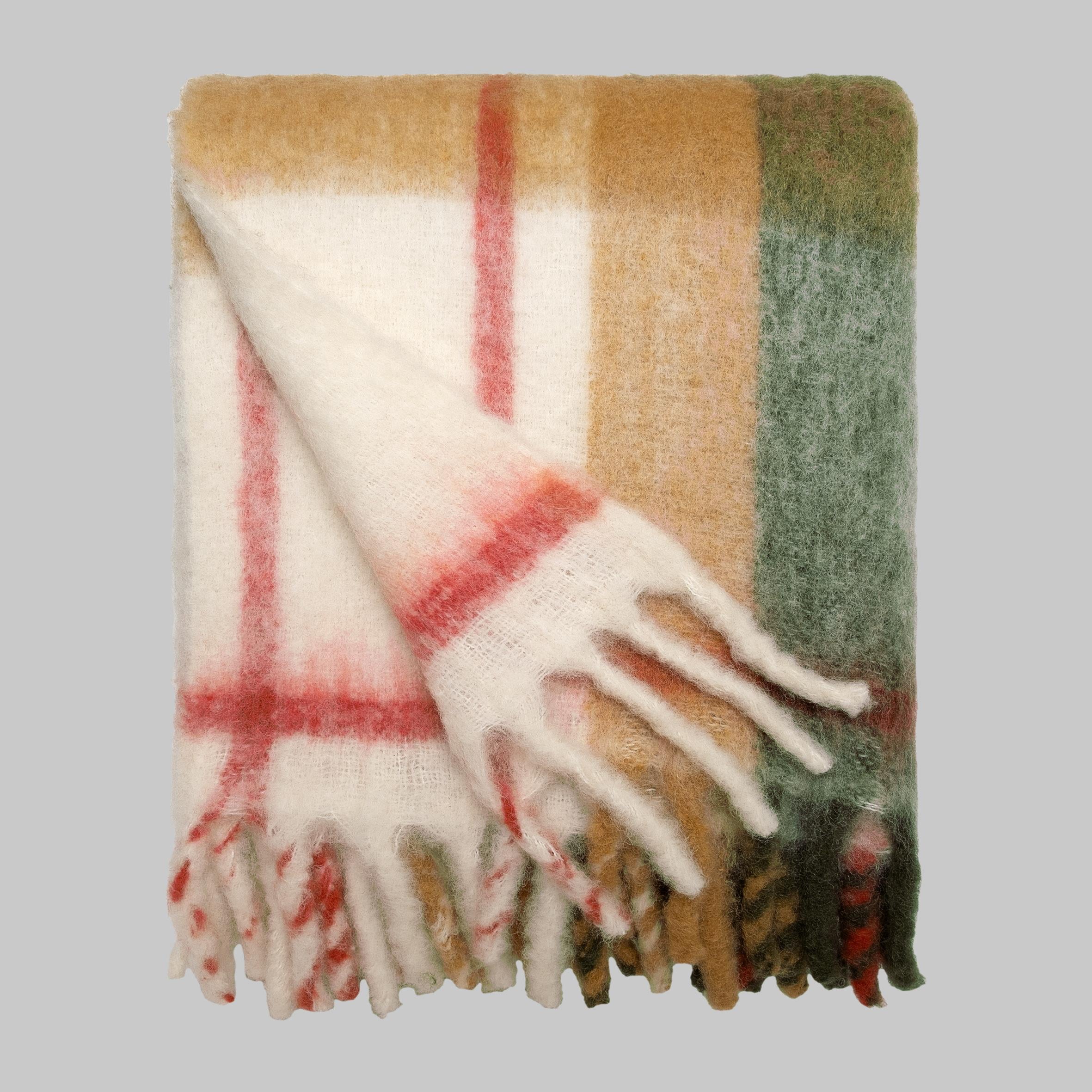 TITANIA THROW