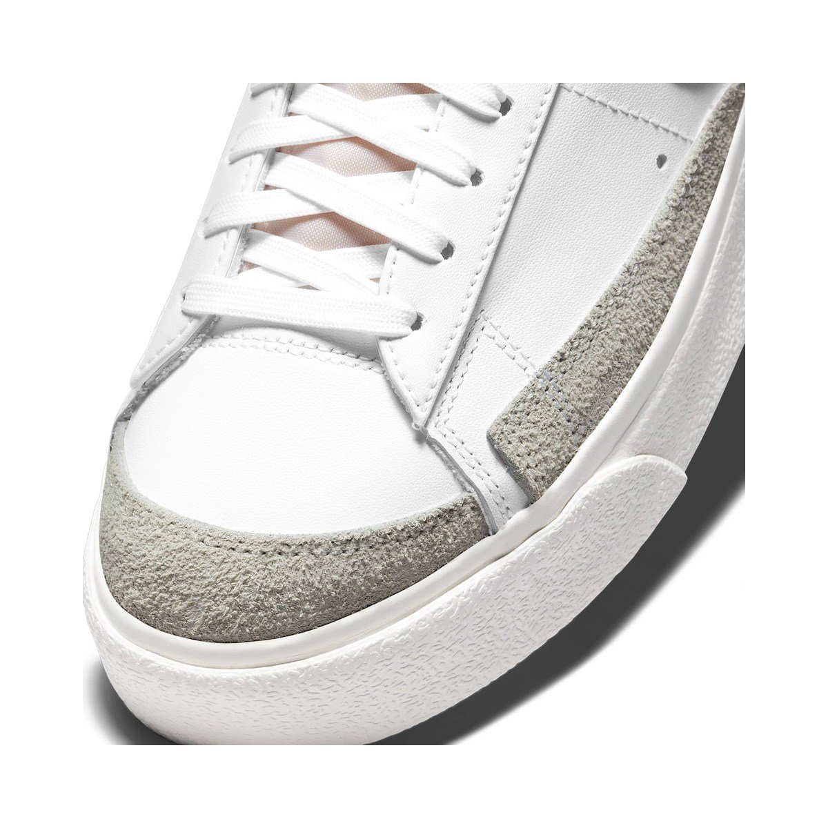 Nike W Blazer Low Platform Kadın Günlük Ayakkabı DJ0292-101