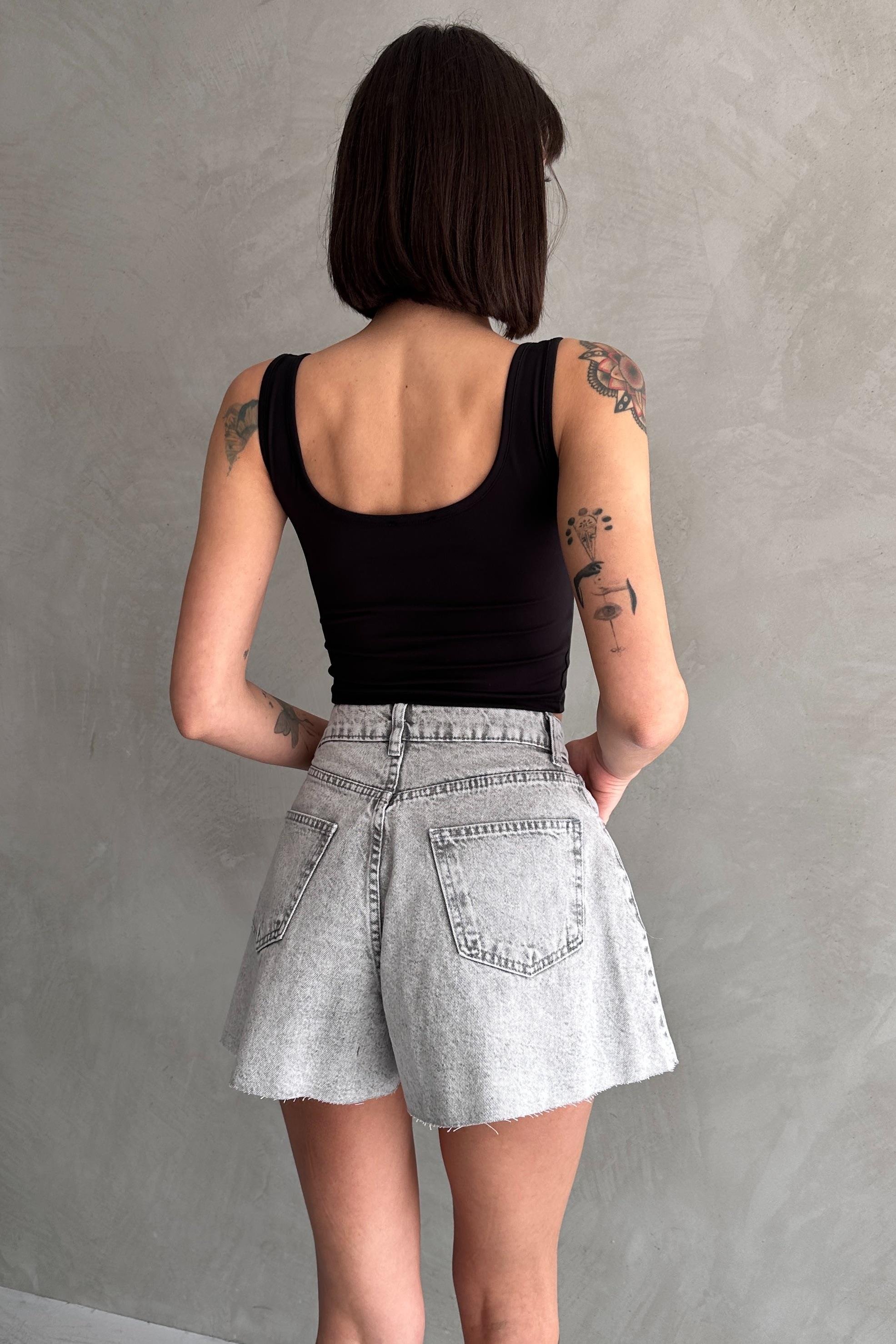 Açık Gri Geniş Kesim Dikişsiz Denim Şort