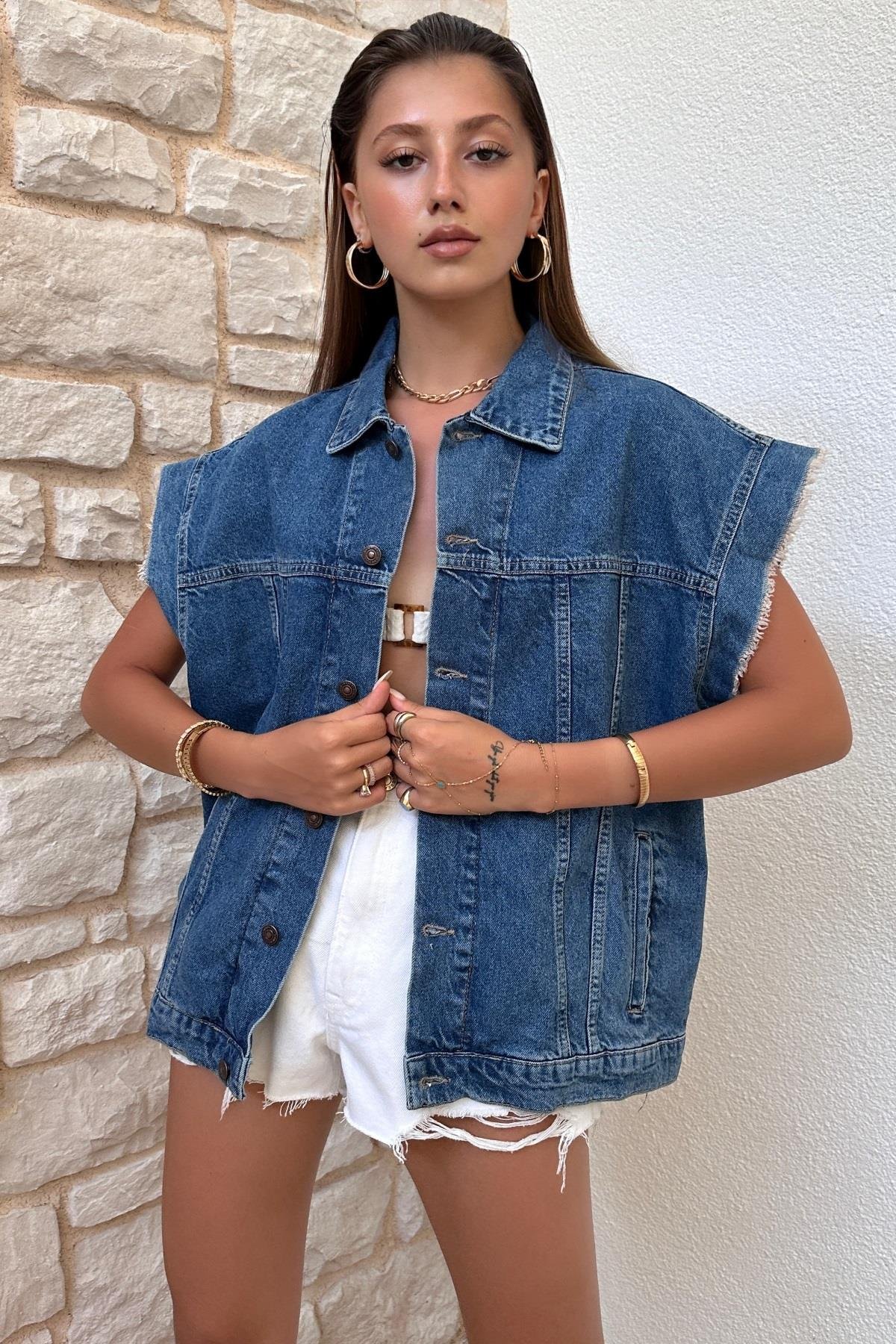 Kadın Oversize Kolları Püsküllü Denim Yelek