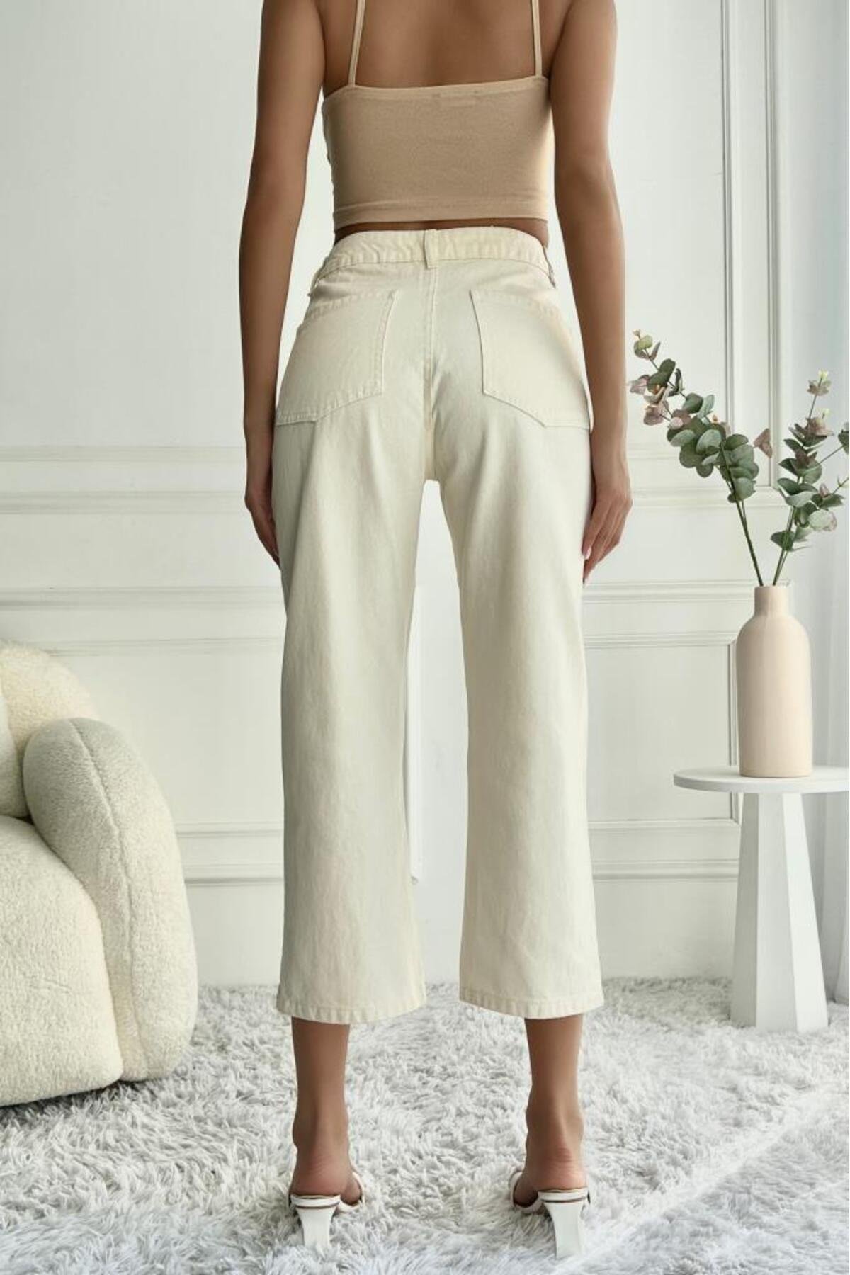 Kadın Yüksek Bel Dantel İşlemeli Mom Fit Bej Jean Pantolon