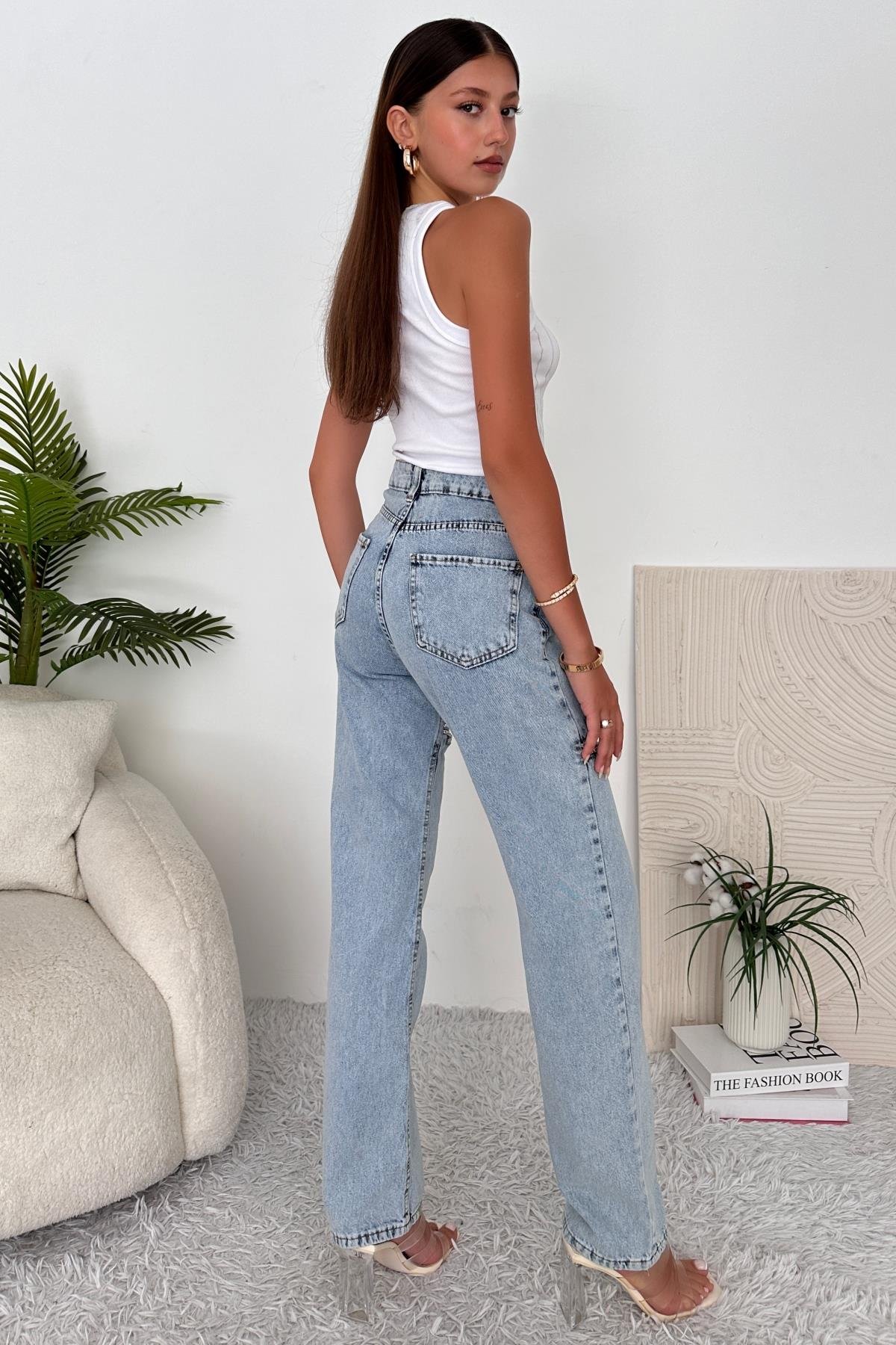 Kadın Yüksek Bel Yırtık Detaylı Taşlı Jean Pantolon