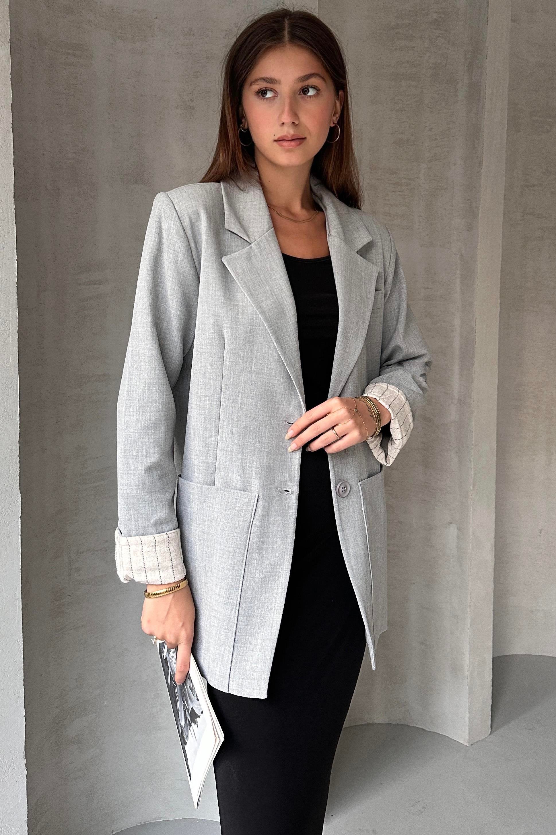 Kol Detaylı Blazer Ceket