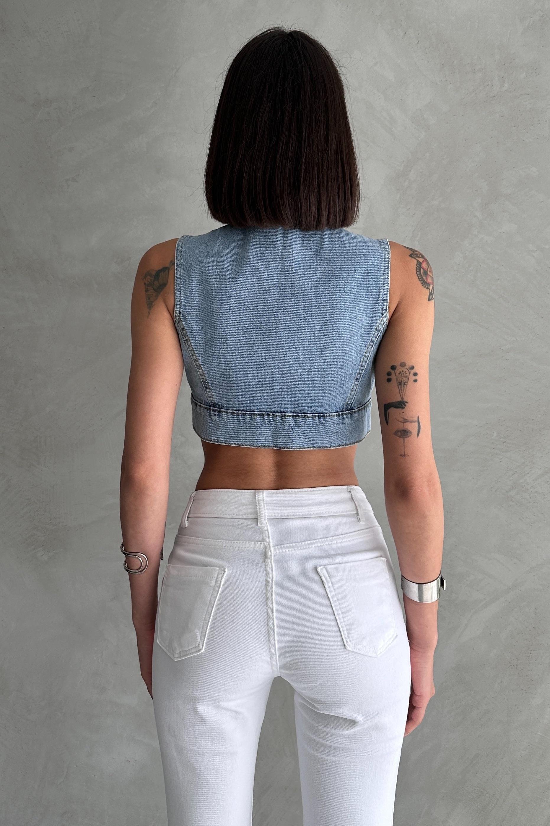 Kurdele Detaylı Düğmeli Denim Büstiyer