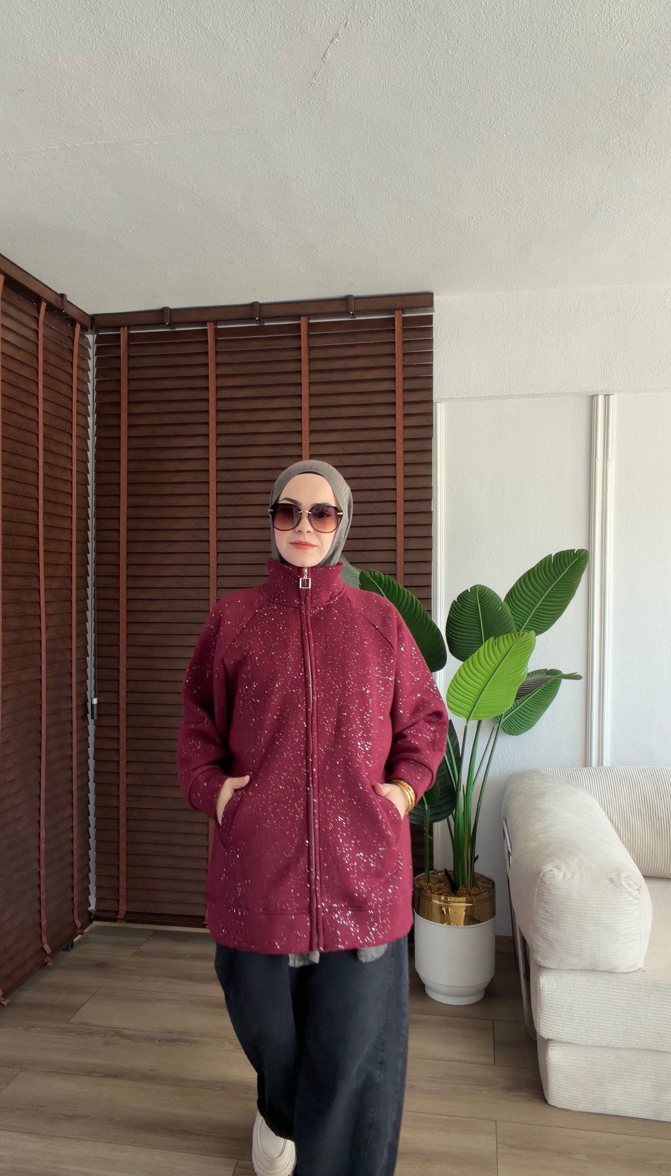  BORDO IŞILTILI ÜÇ İPLİK ŞARDONLU HIRKA 