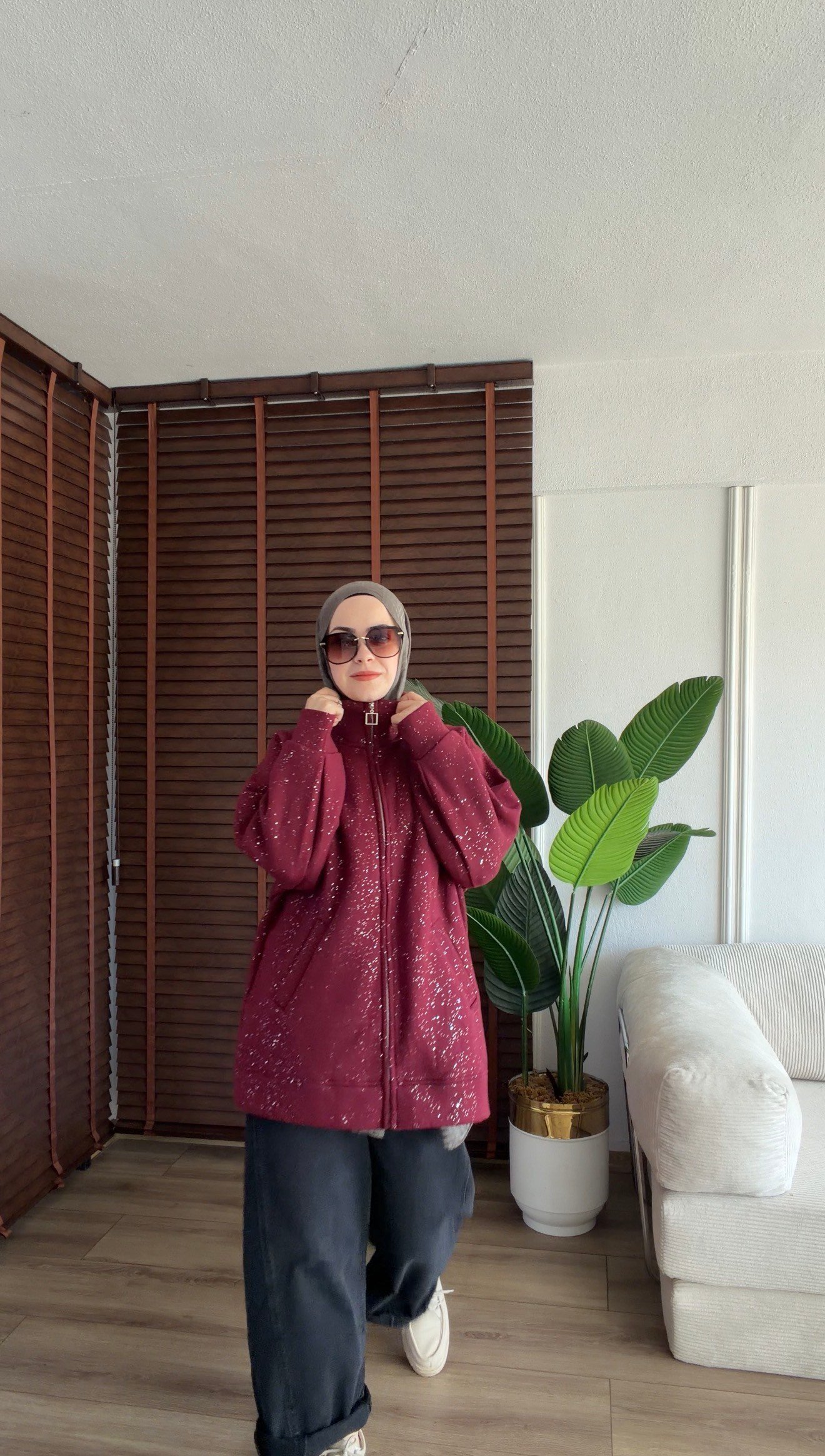  BORDO IŞILTILI ÜÇ İPLİK ŞARDONLU HIRKA 