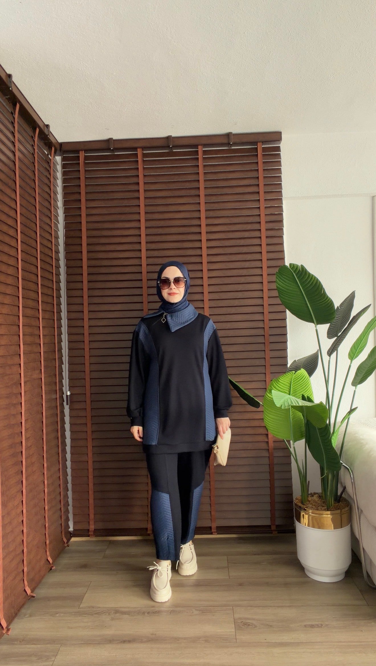  LACİVERT   DEVİRME YAKA KAPİTONE DETAYLI TAKIM 