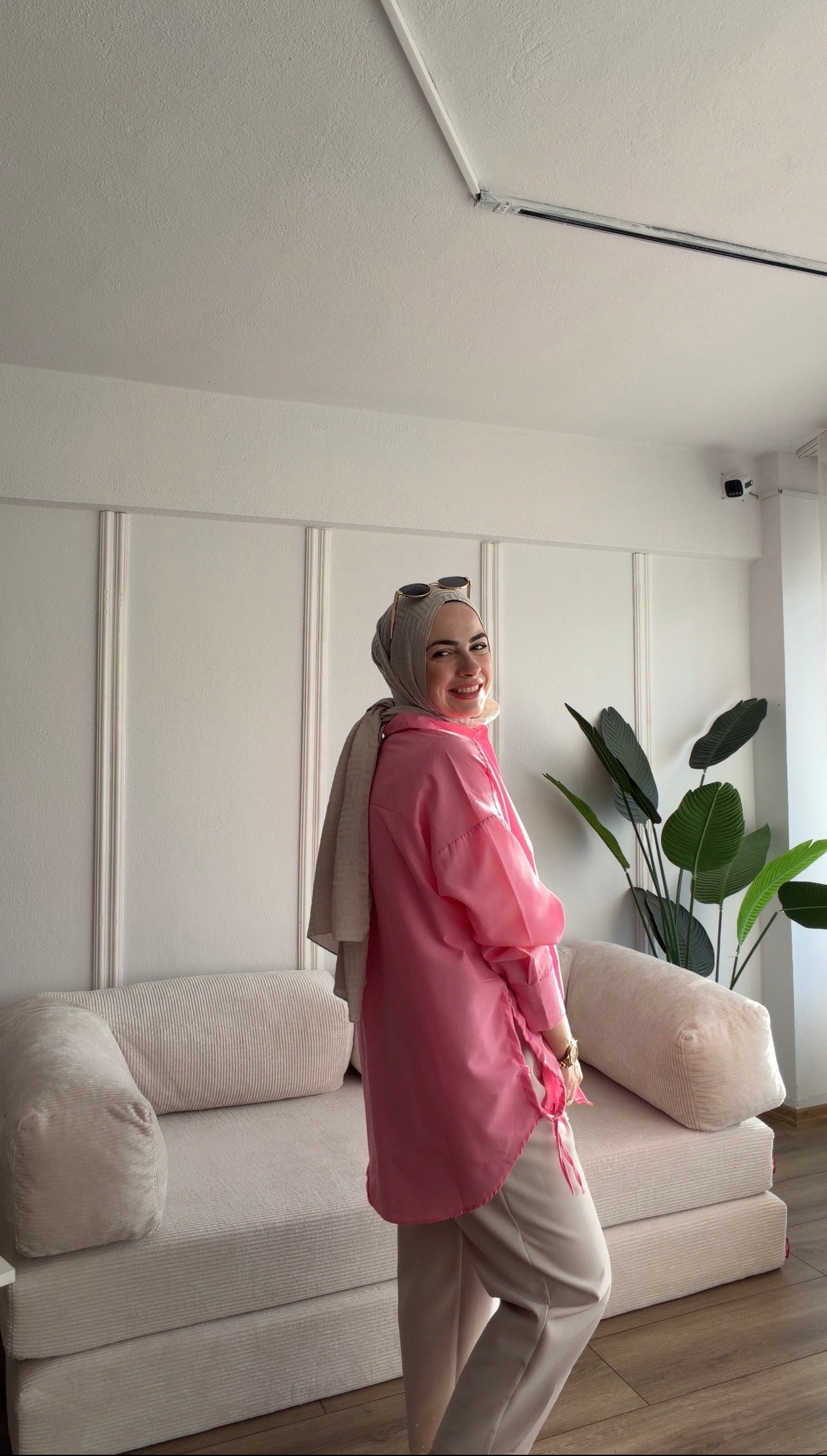  PEMBE OVERSİZE GÖMLEK