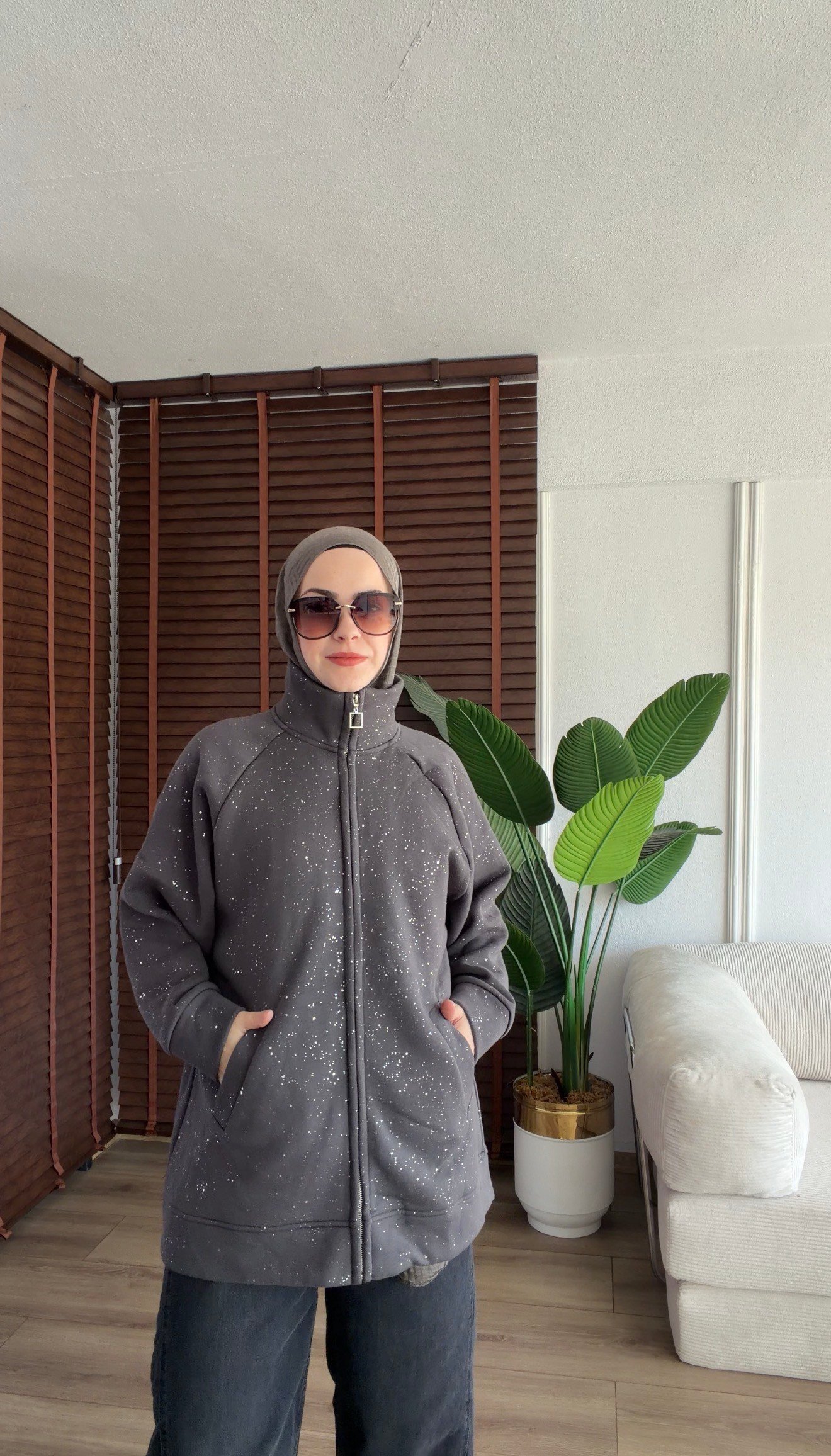 ANTRASİT GRİ  IŞILTILI ÜÇ İPLİK ŞARDONLU HIRKA 