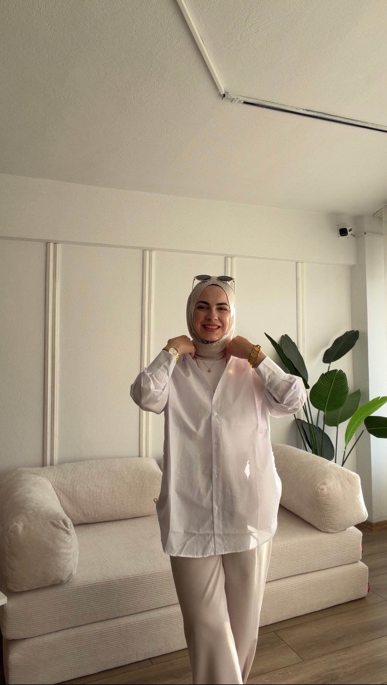 BEYAZ OVERSİZE GÖMLEK