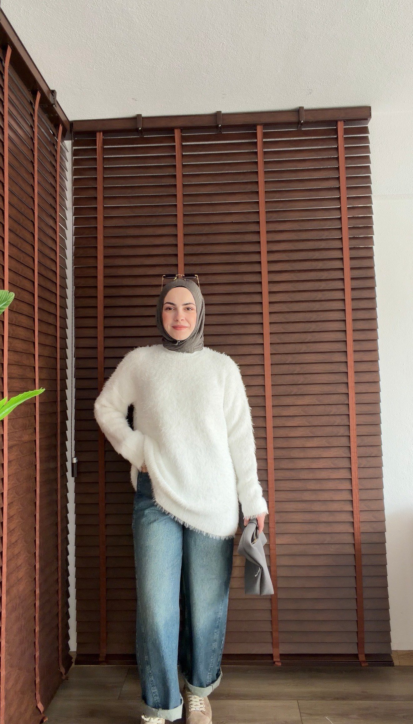BEYAZ PELUŞ TRİKO 