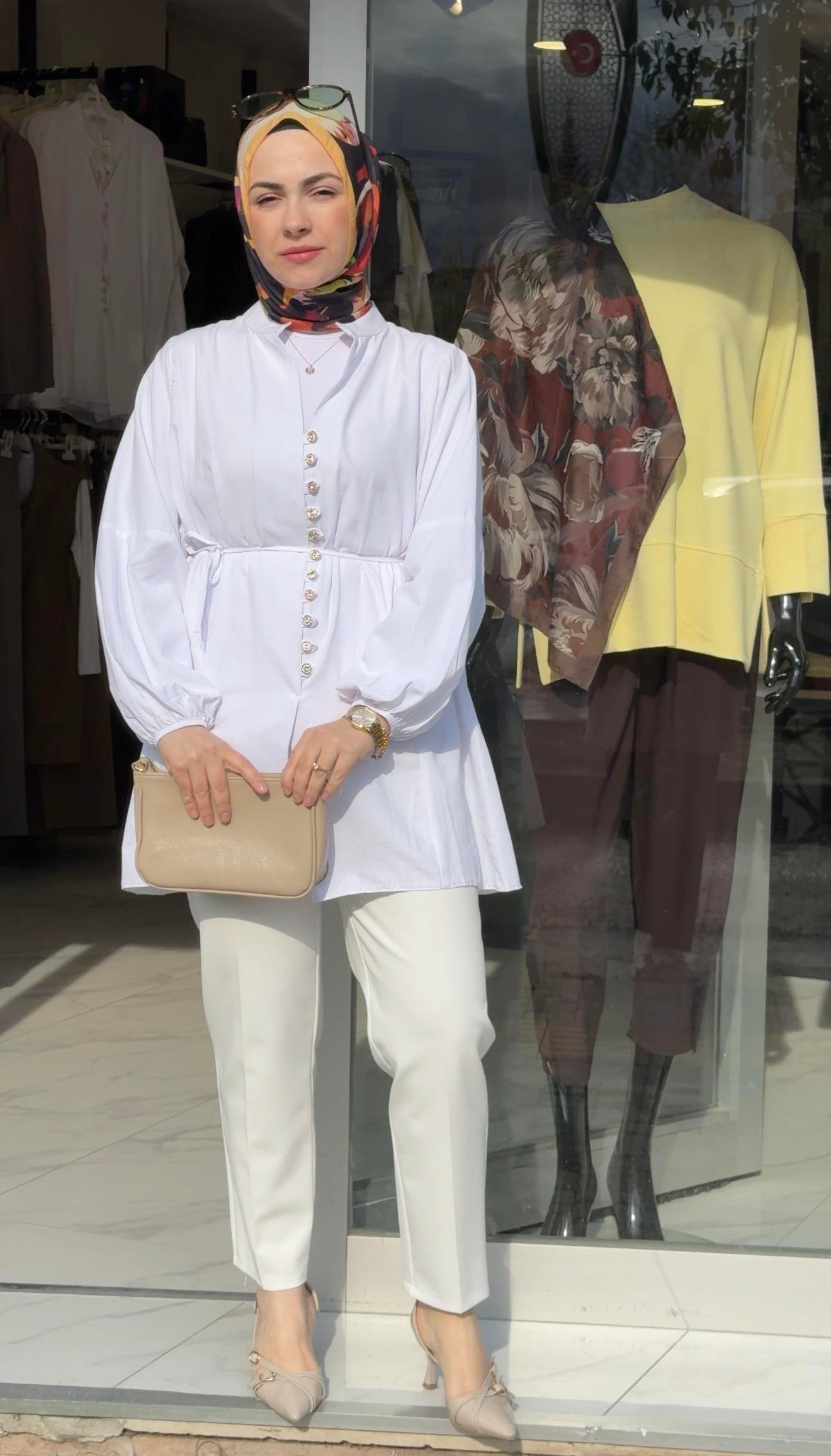BEYAZ RENK POPLİN KUMAŞ PRENSES MODEL GÖMLEK 