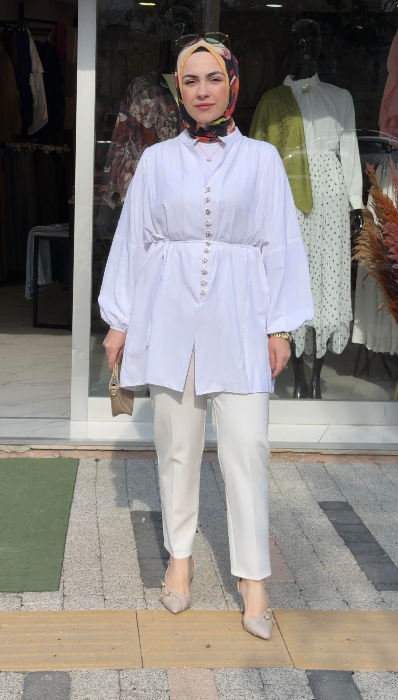 BEYAZ RENK POPLİN KUMAŞ PRENSES MODEL GÖMLEK 