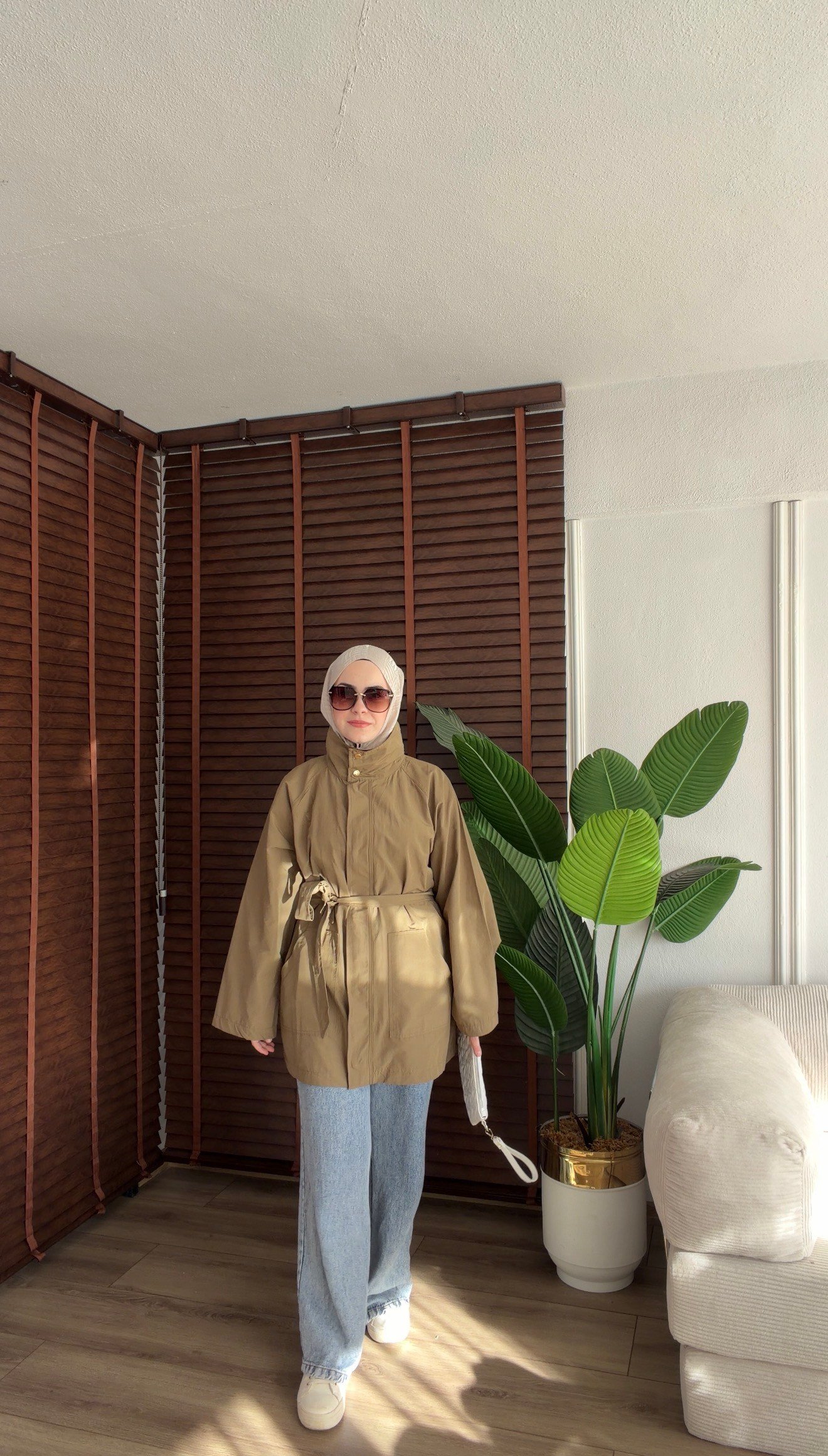 ÇAĞLA YEŞİLİ KUŞAK DETAYLI TRENÇ