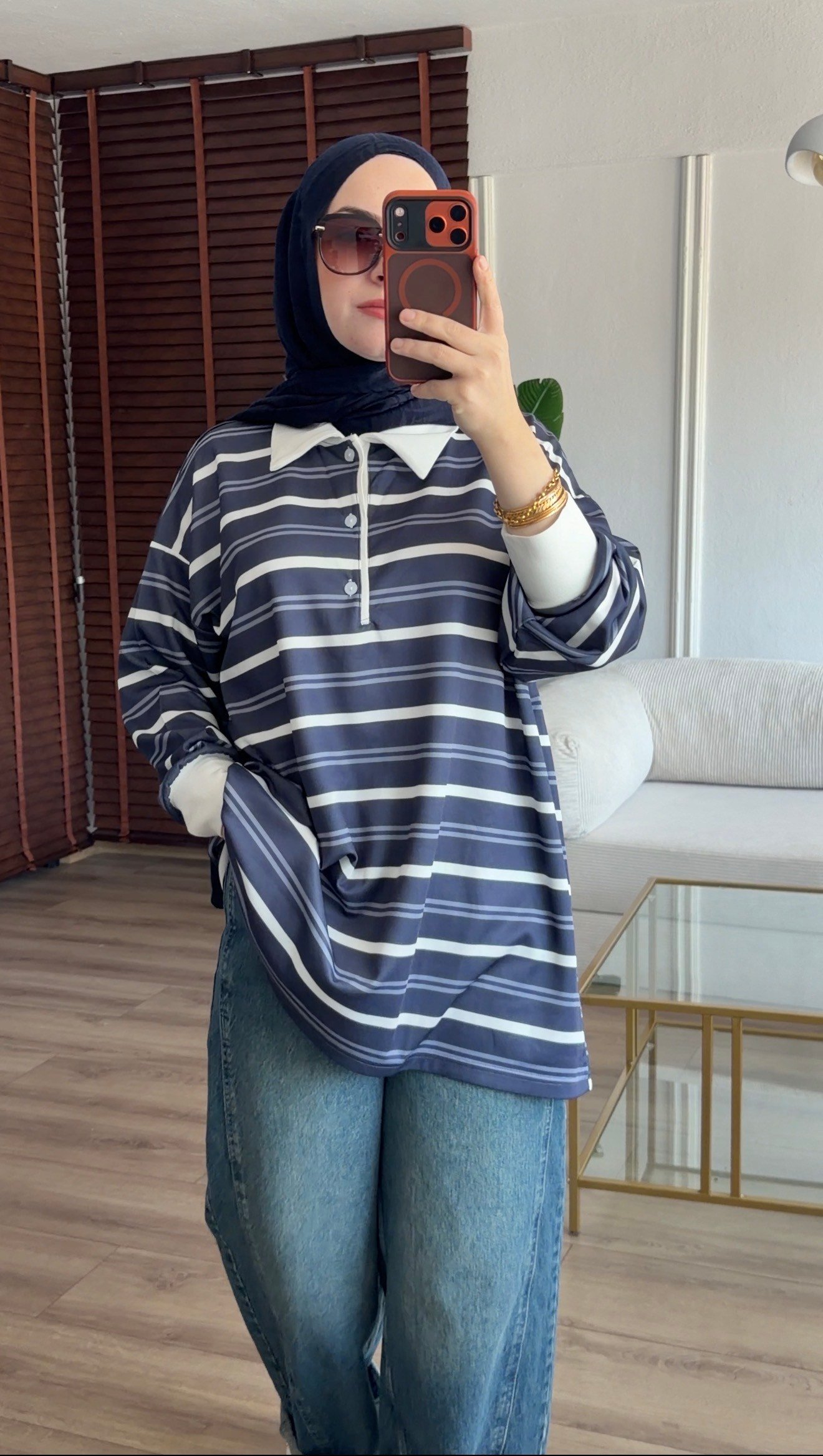 LACİVERT BEYAZ ÇİZGİLİ POLA YAKA RETRO SWEATSHORT 