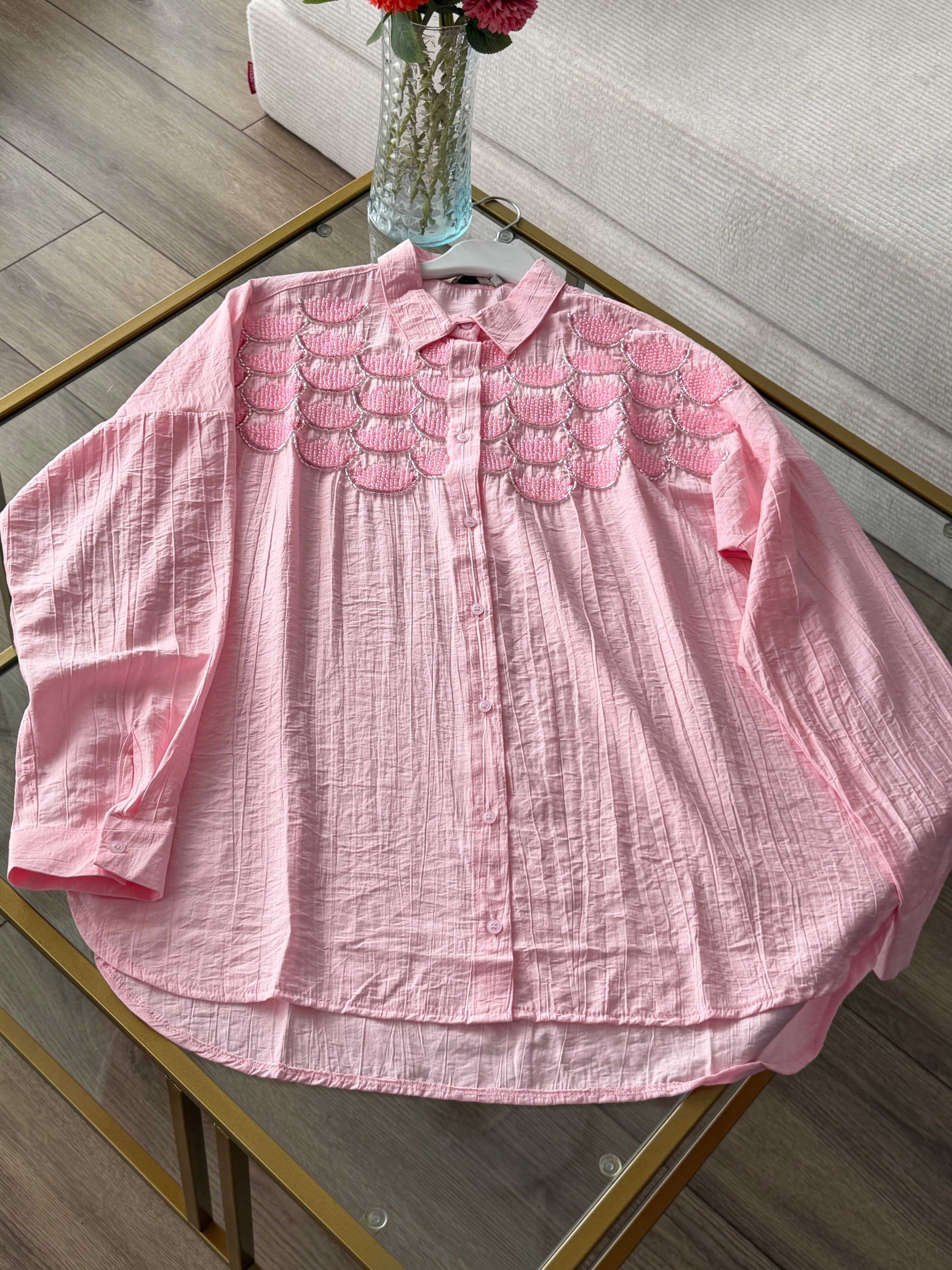 PEMBE BULUT TAŞ İŞLEMELİ TASARIM GÖMLEK 