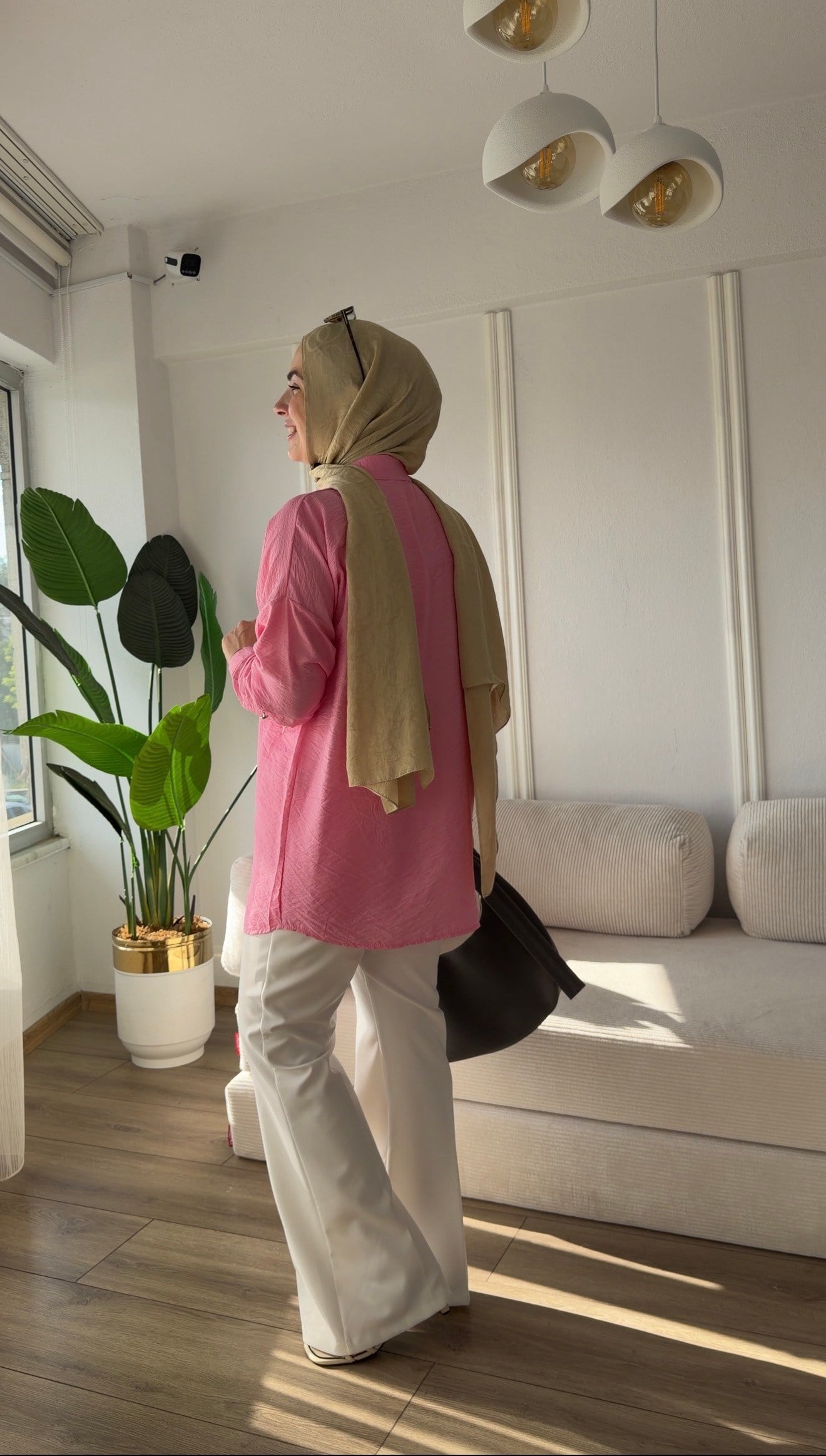 PEMBE  DAHLİA ZARİF GÖMLEK 