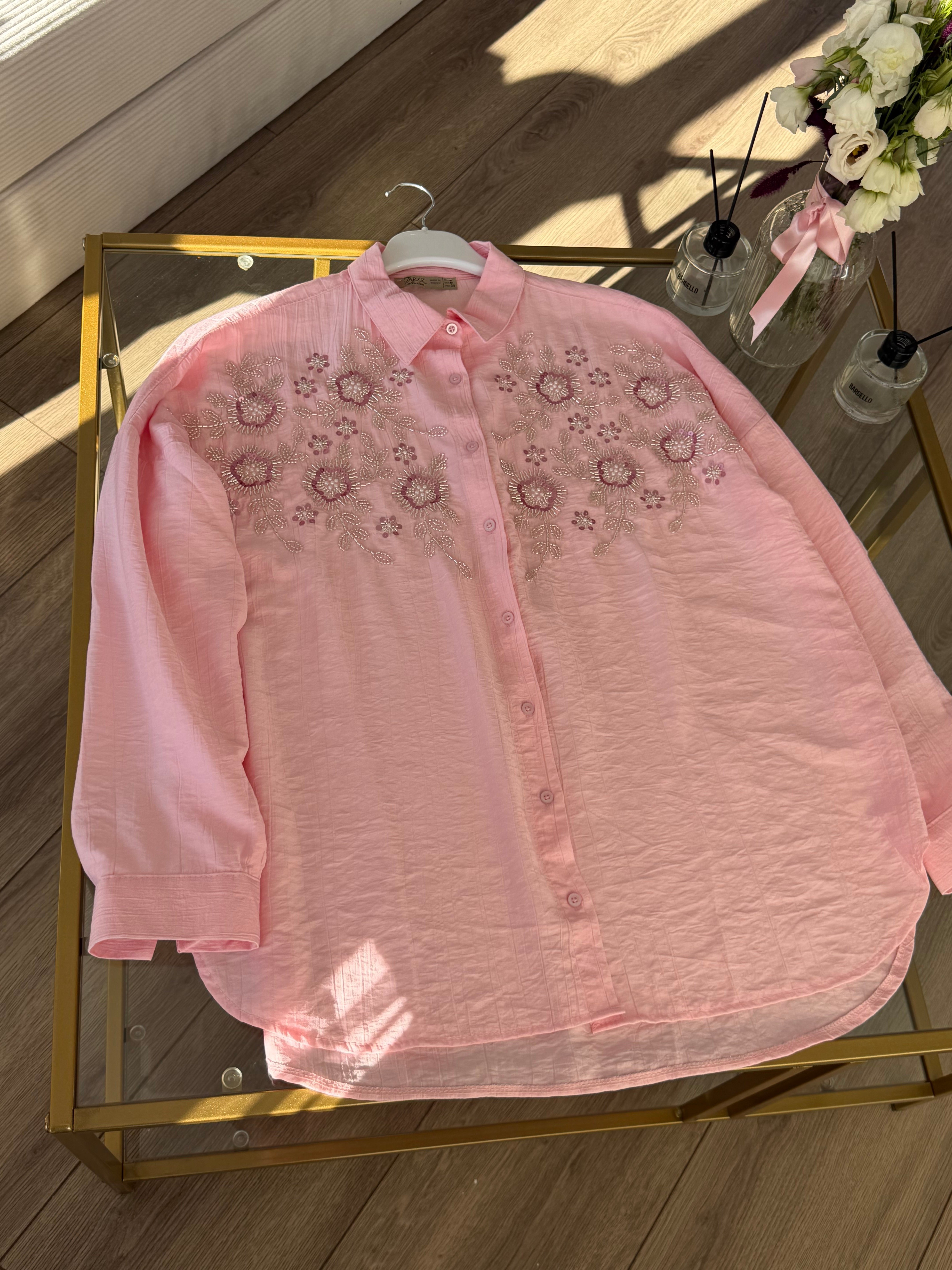 PEMBE MASAL İŞLEMELİ GÖMLEK