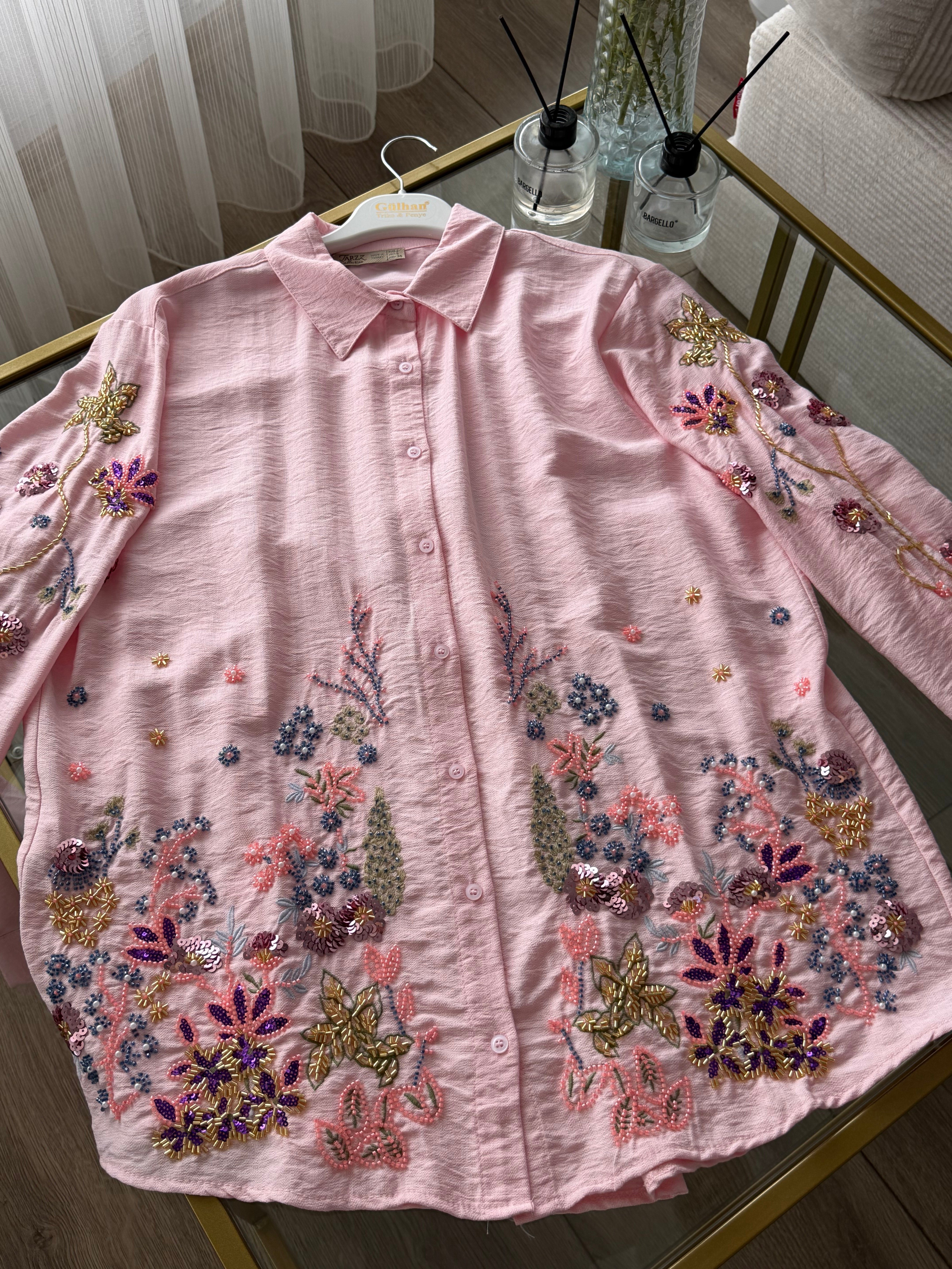 PEMBE  OTANTİK ETNİK DESEN TASARIM NAKIŞLI GÖMLEK 