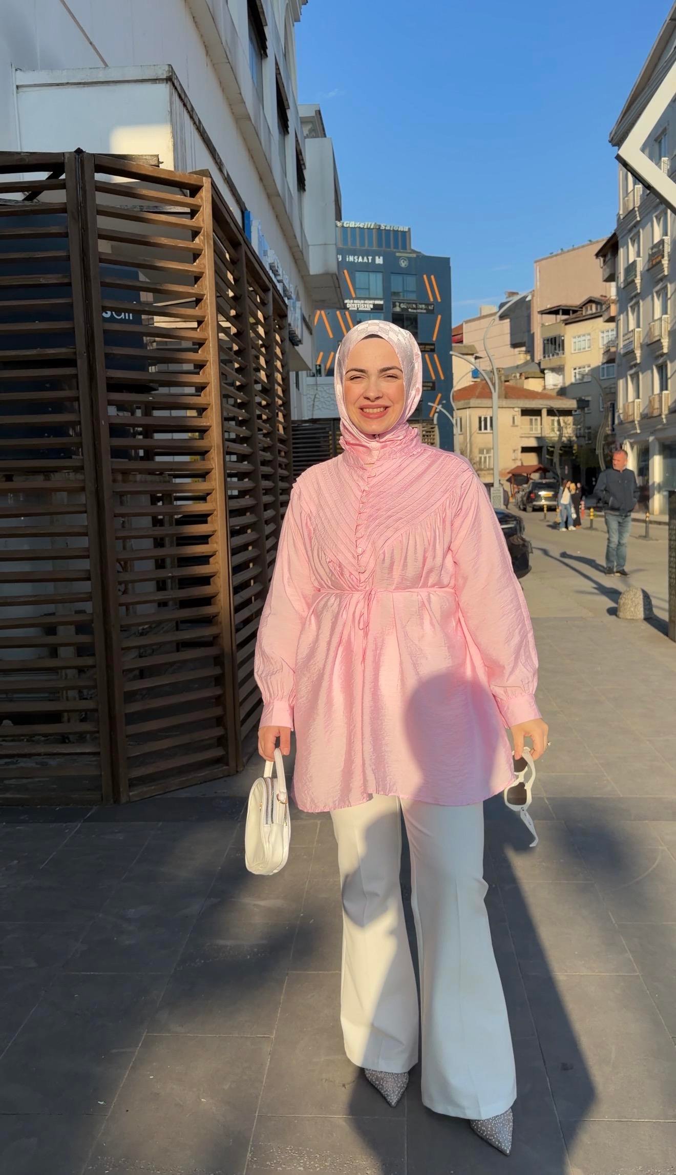 PEMBE RENK NERVÜRLÜ YARIM DÜĞMELİ GÖMLEK 