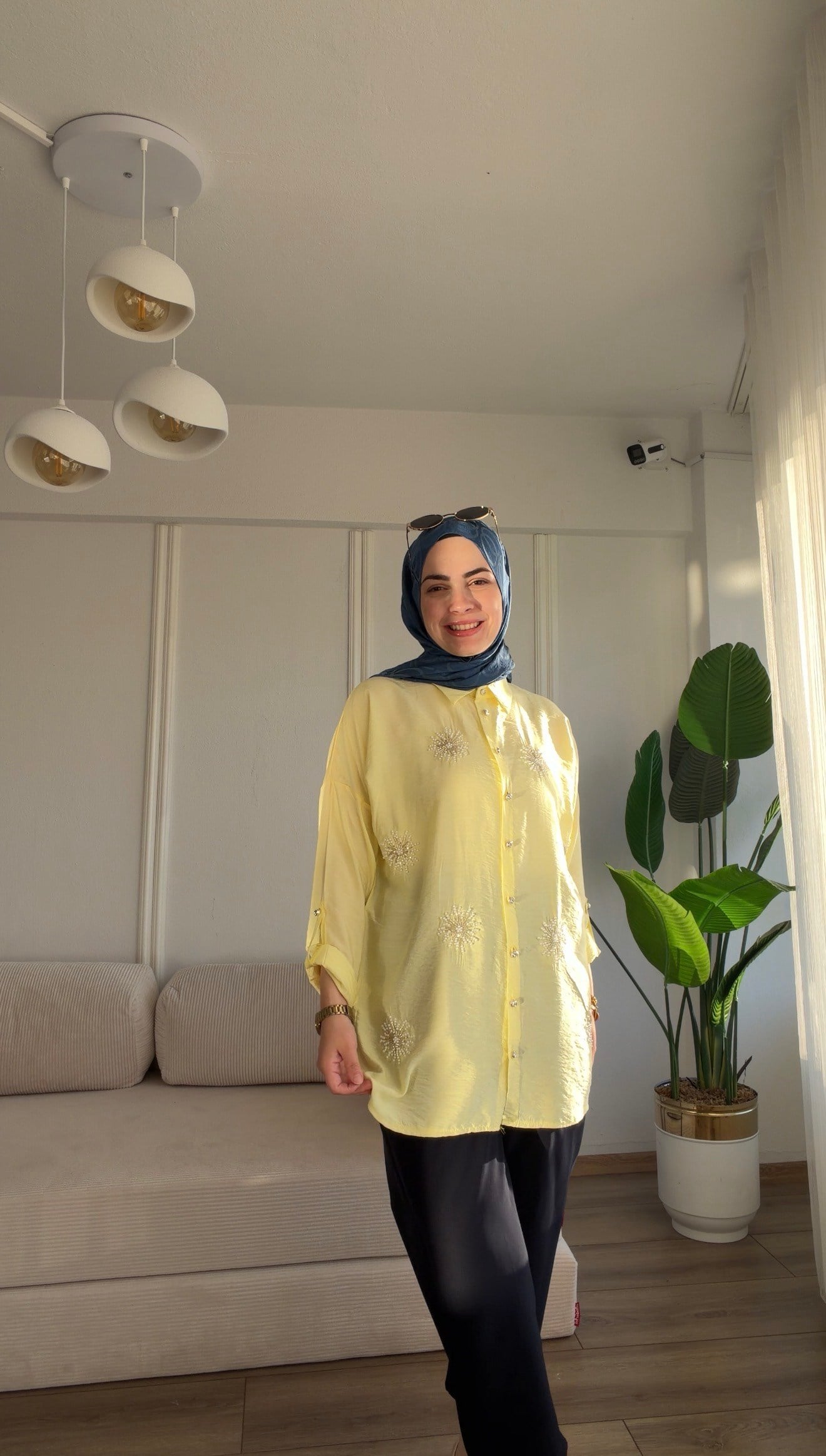 SARI İNCİ İŞLEMELİ COTTON  GÖMLEK 