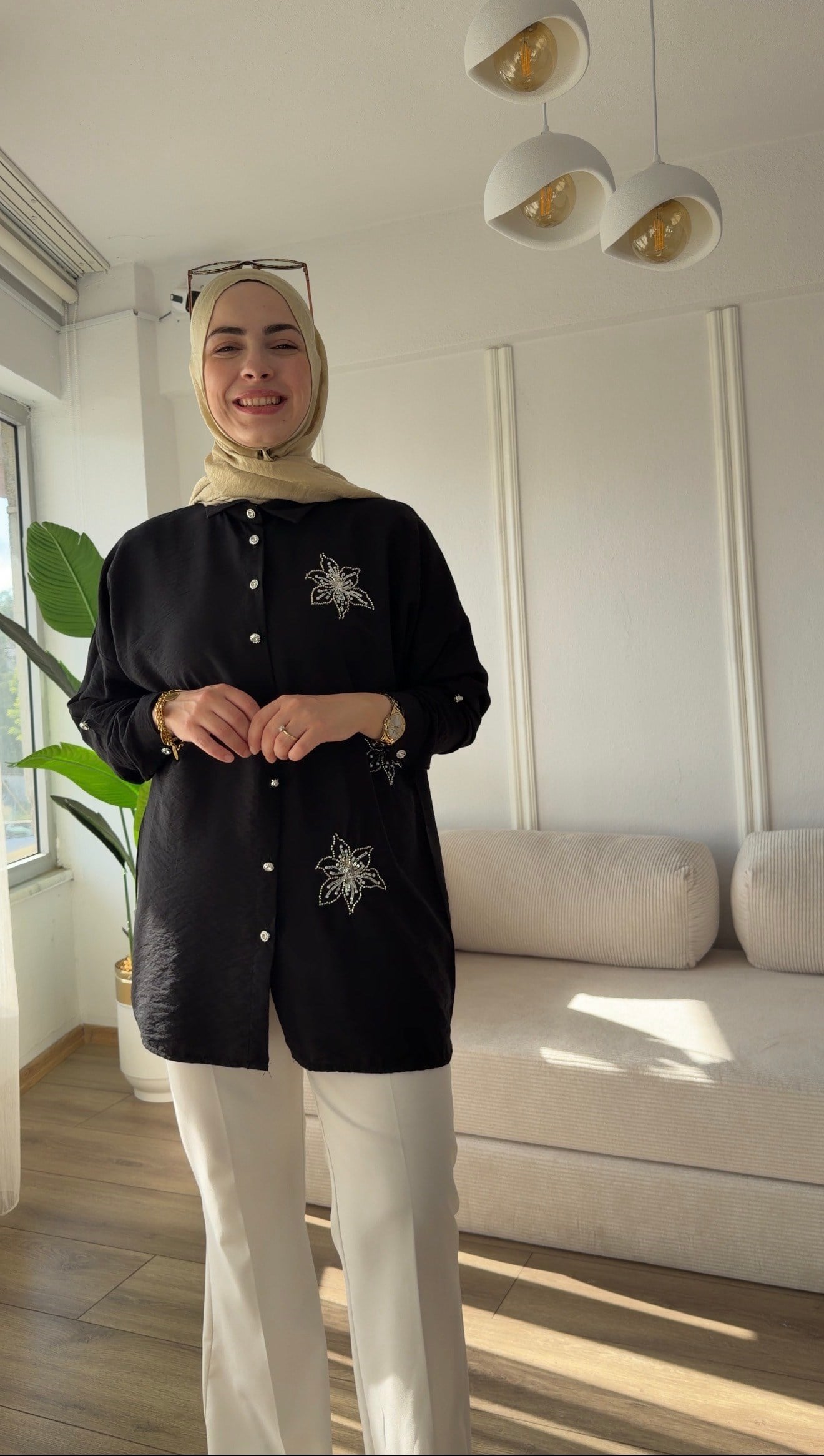 SİYAH DAHLİA ZARİF GÖMLEK 