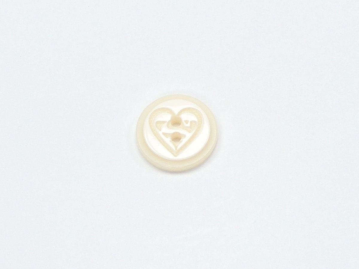 5 Heart Figure Buttons Light Cream, White 15mm long