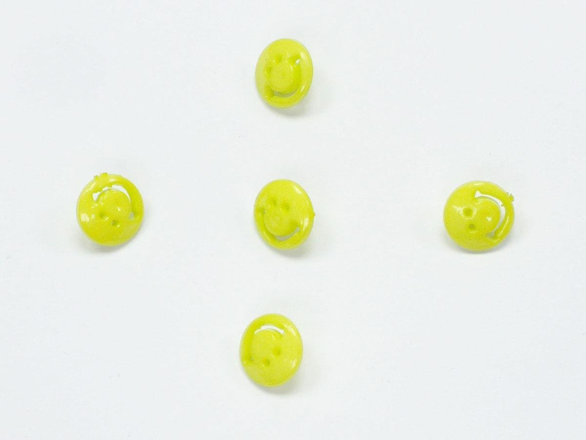 5 Smiling Face Figure Buttons Green 15mm long