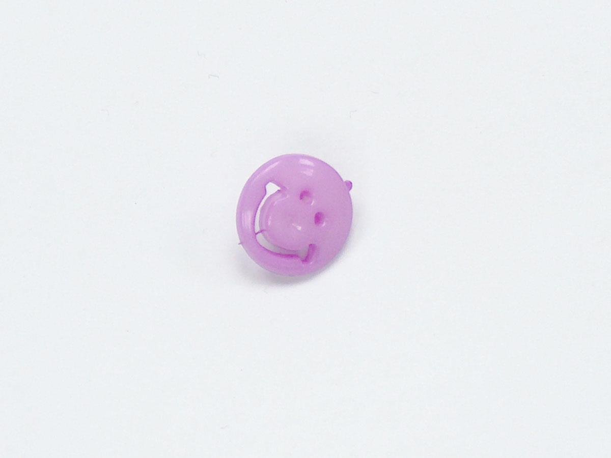 5 Smiling Face Figure Buttons Lilac 15mm long