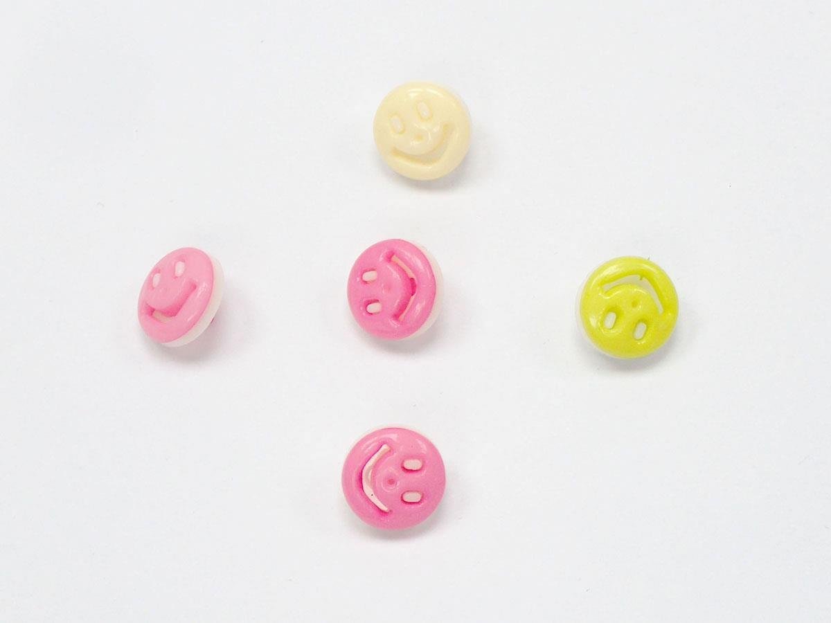 5 Smiling Face Figure Buttons Multicolor Mixed Lot 15mm long