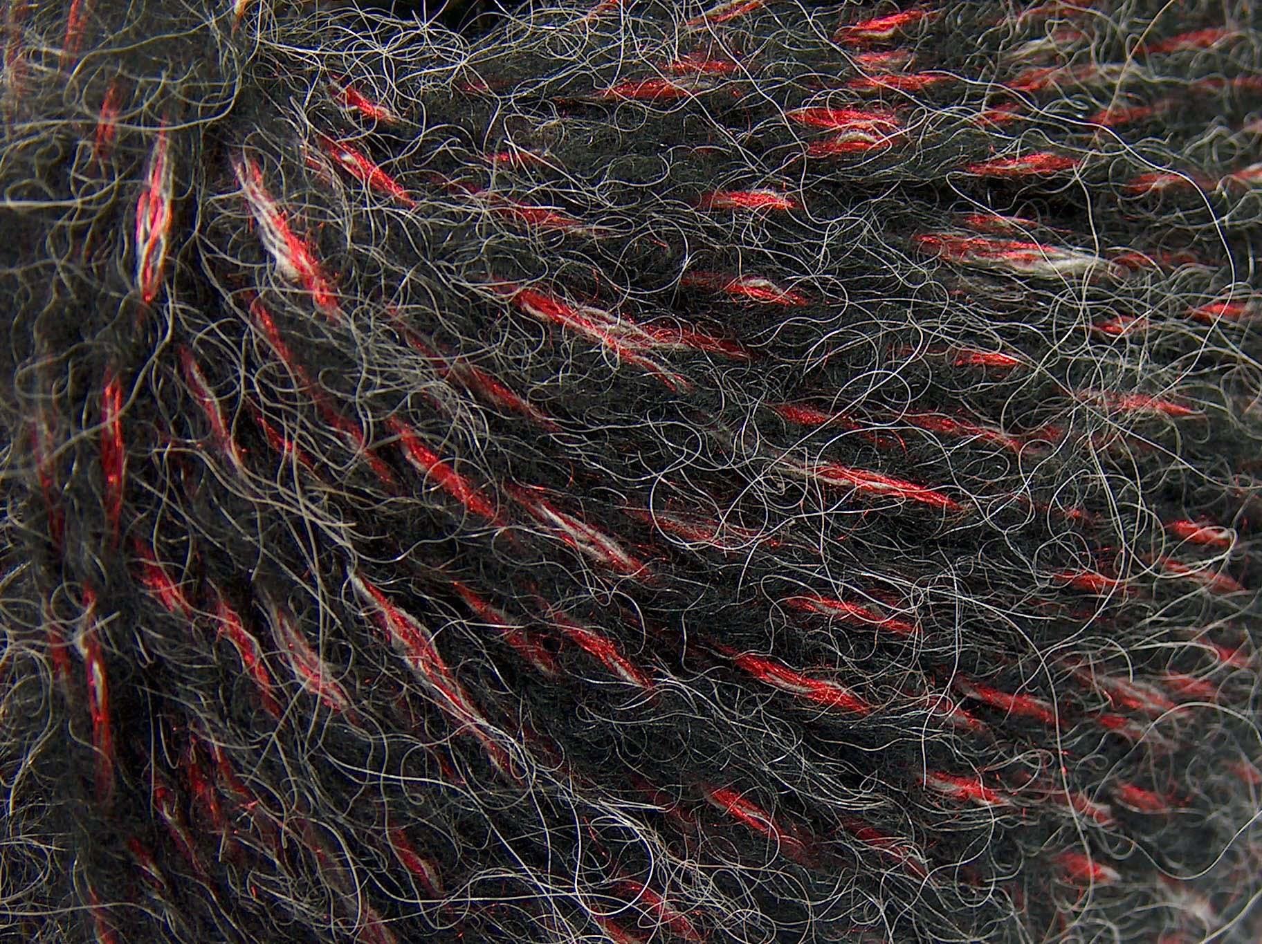 Alpaca Shine Black, Red